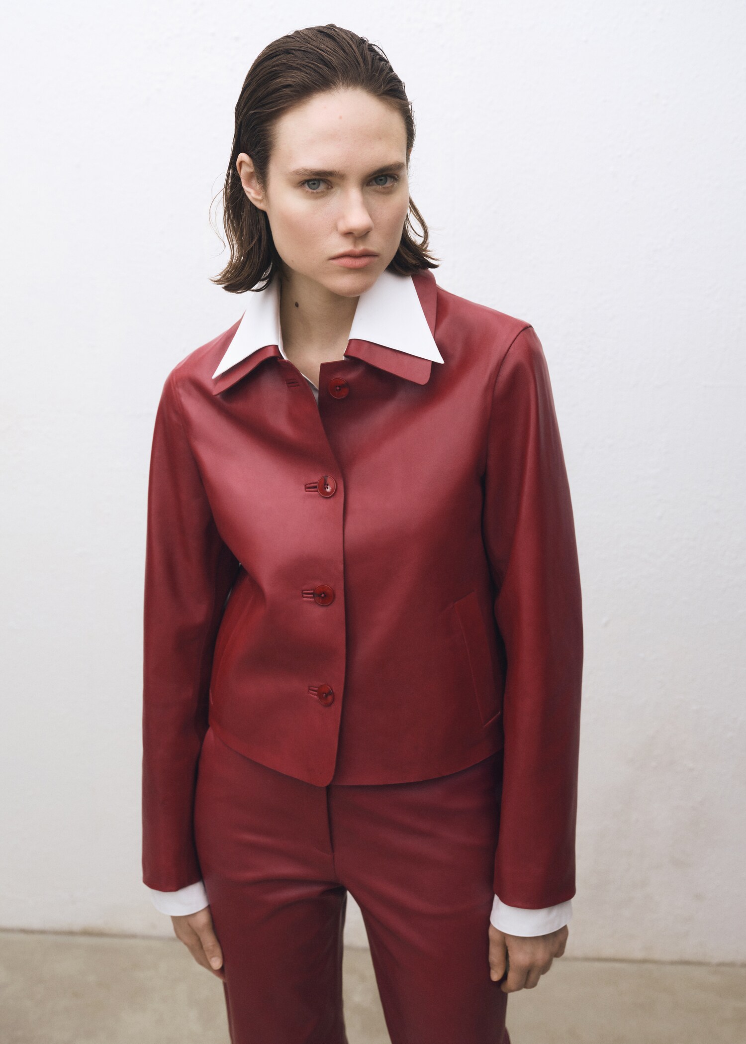Buttoned leather jacket - Medium plane