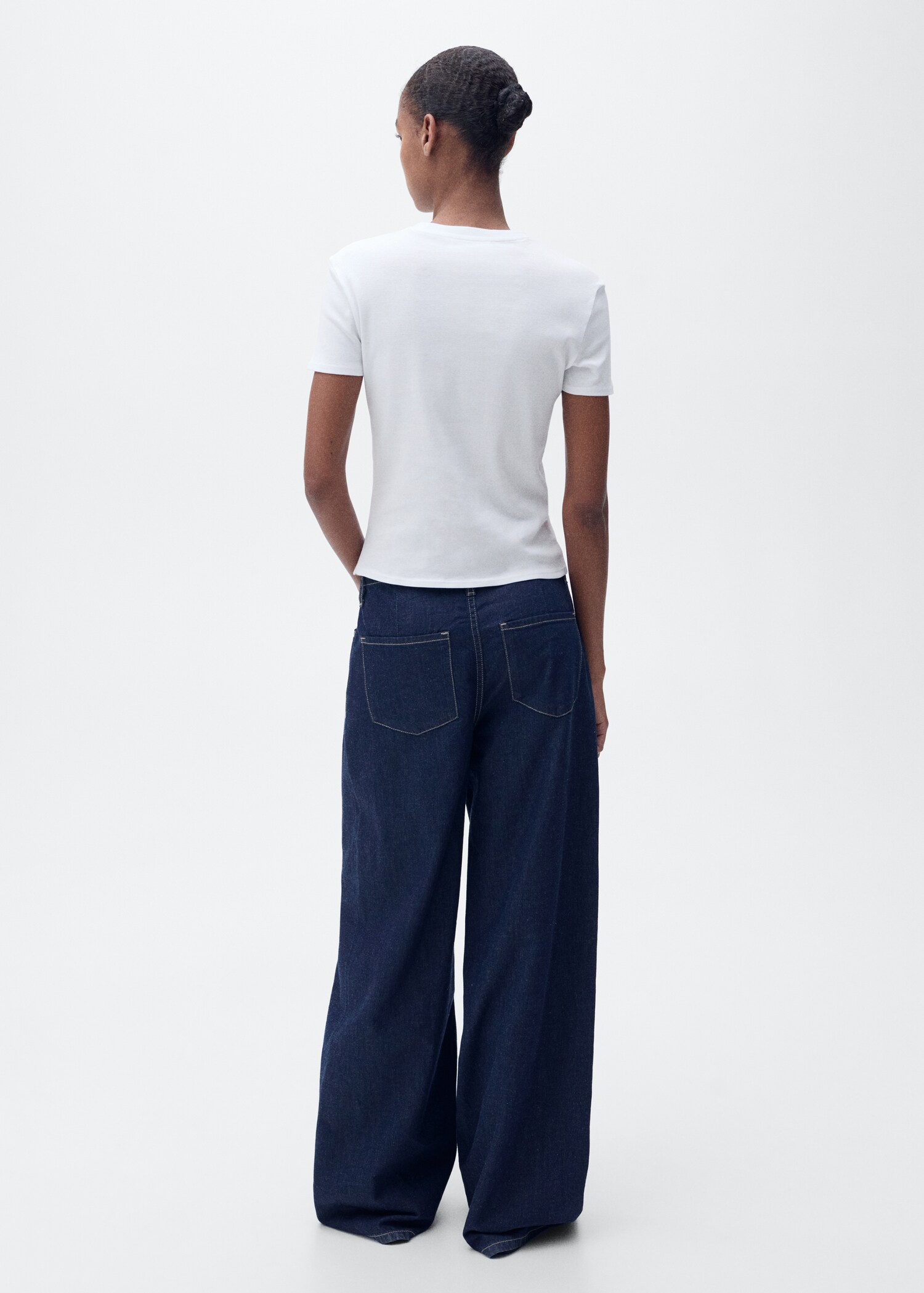 Fitted cotton t-shirt - Reverse of the article