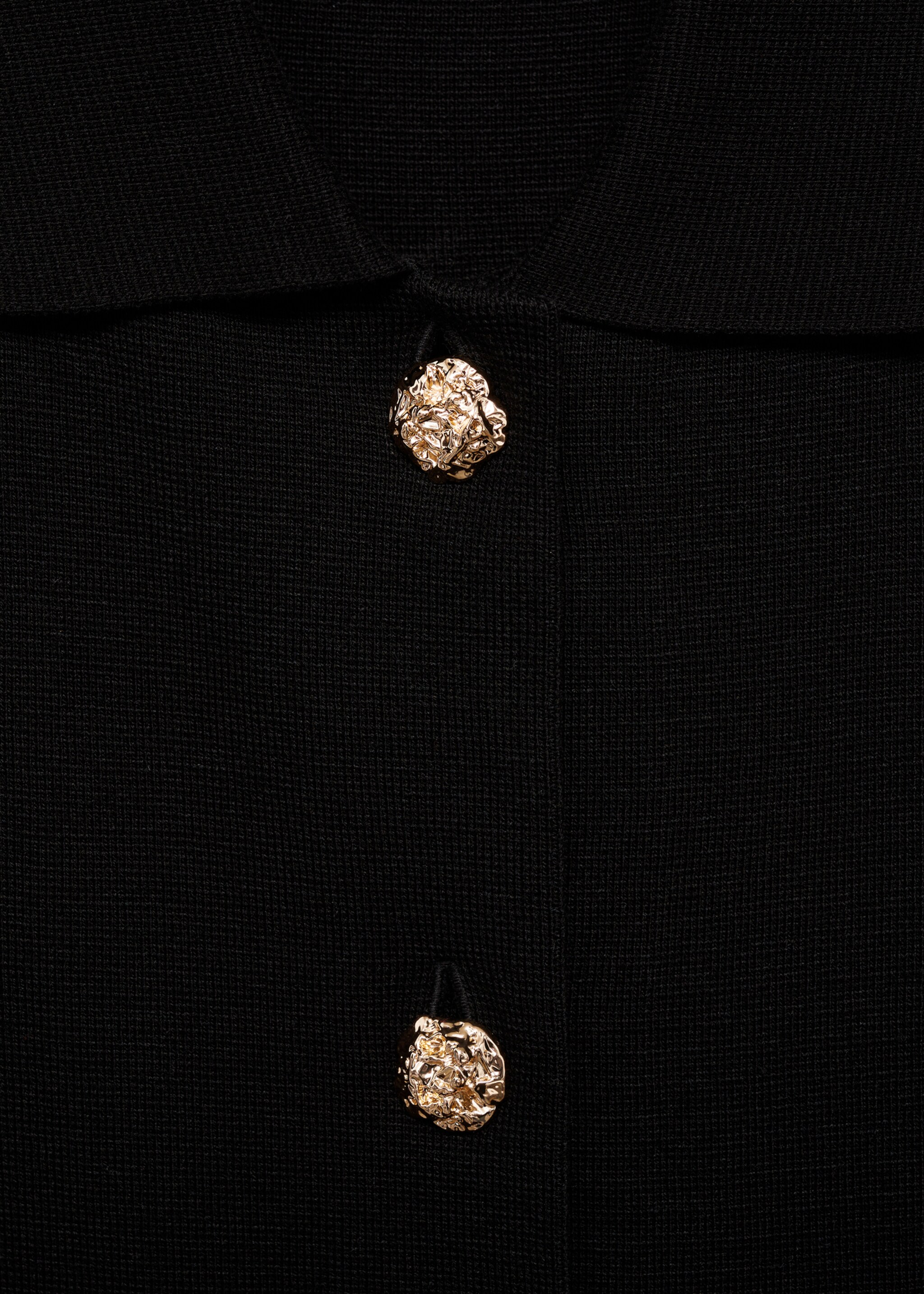 Knitted waistcoat with jewel buttons - Details of the article 8