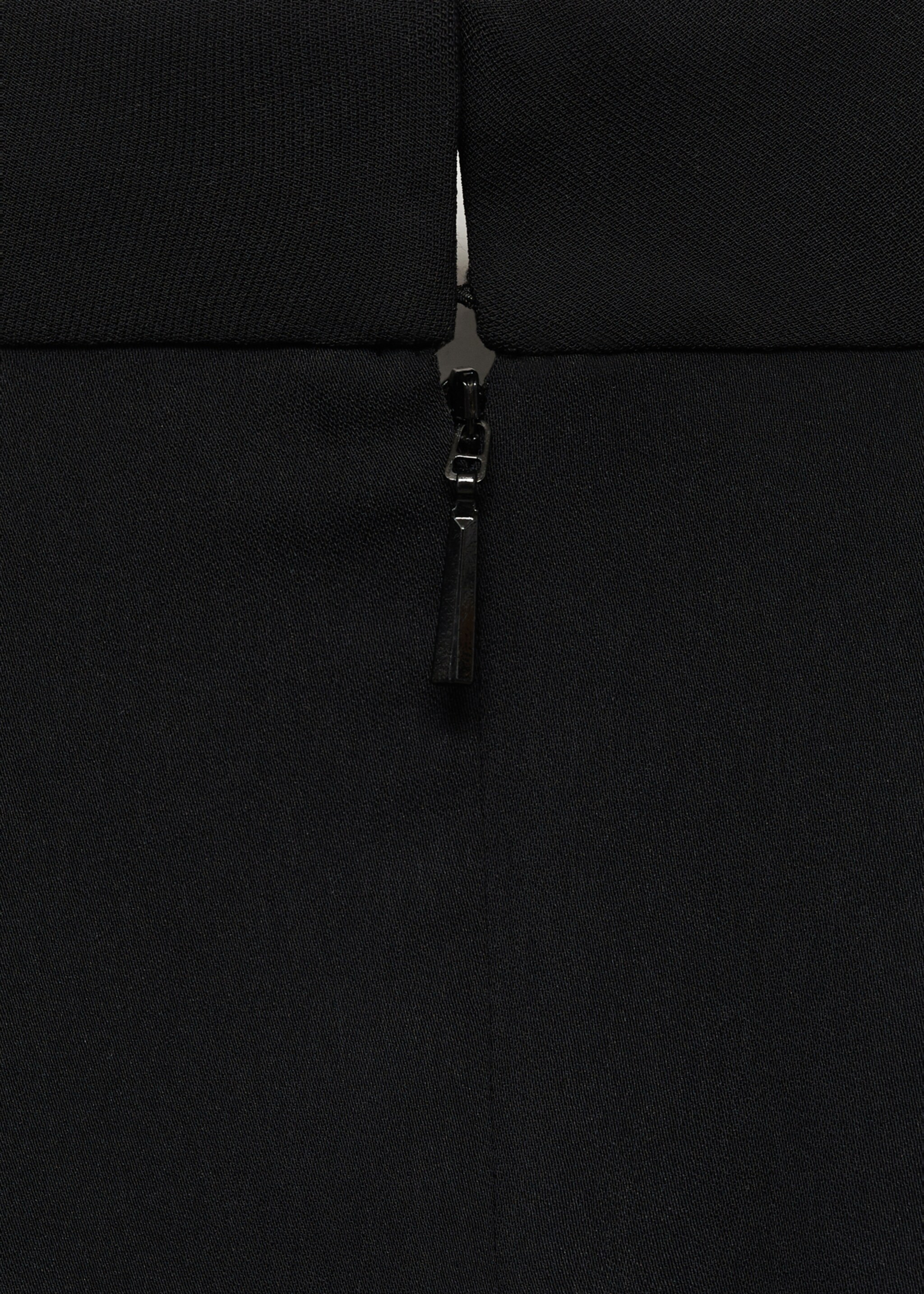 Short asymmetrical sleeve dress - Details of the article 0