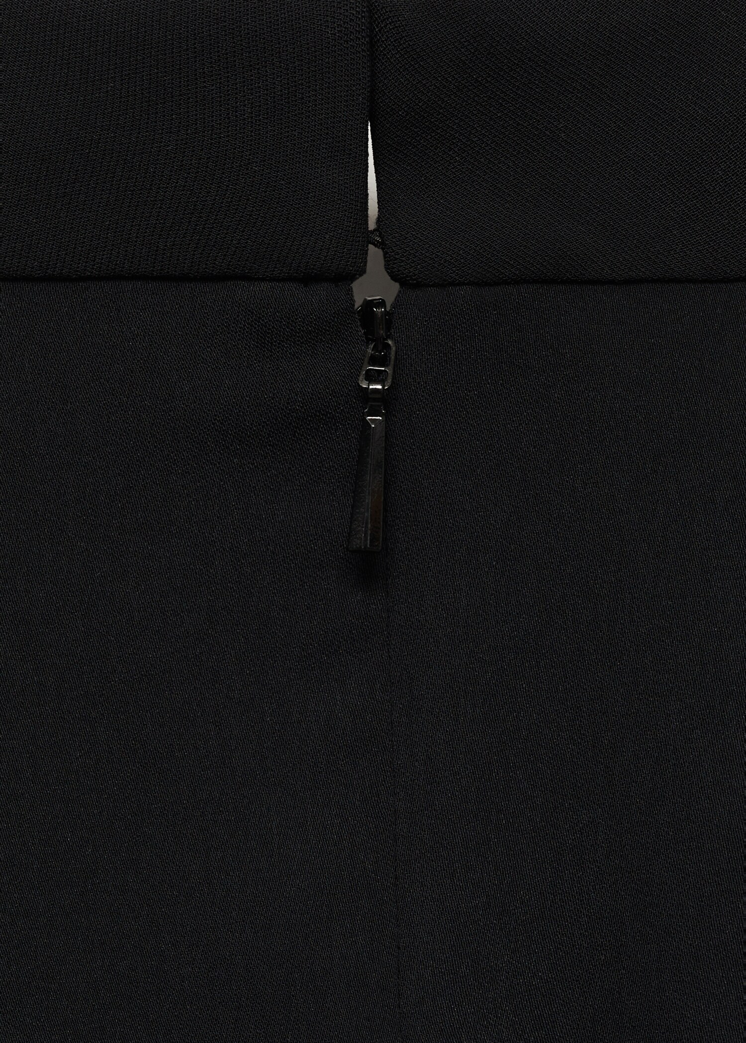 Robe courte manches asymétriques - Détail de l'article 0