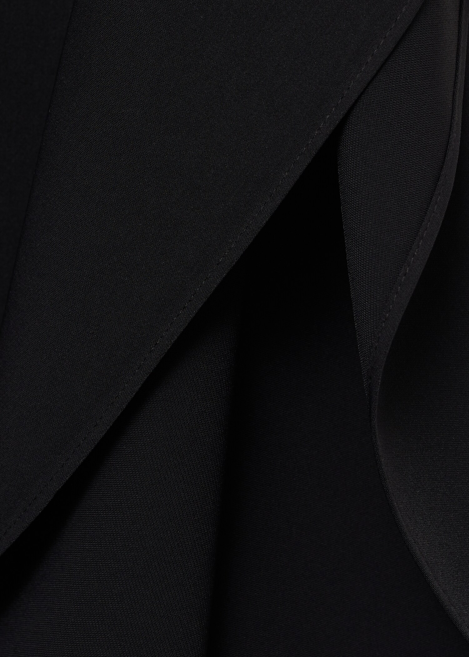 Robe courte manches asymétriques - Détail de l'article 8