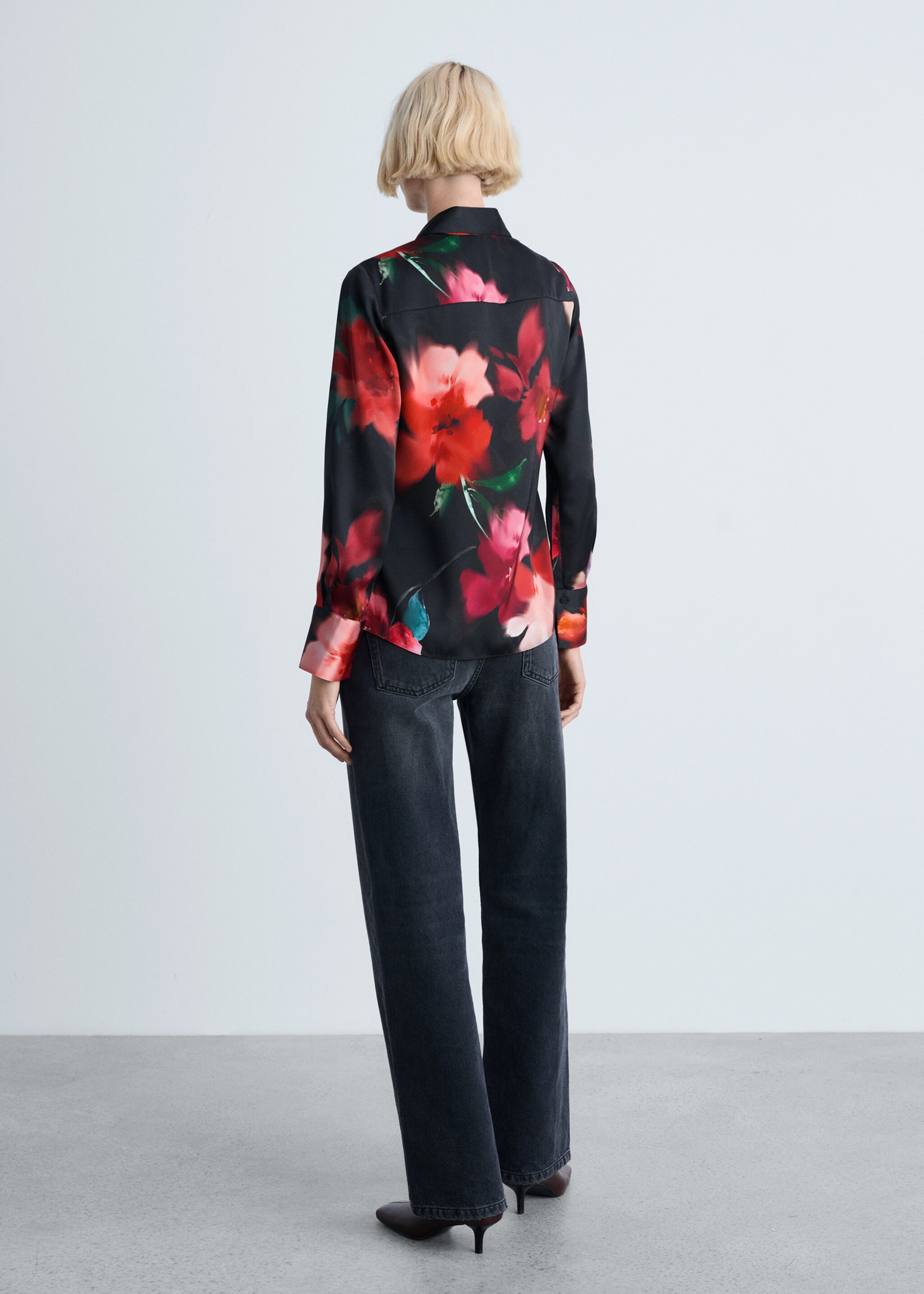 Satin print shirt - Reverse of the article