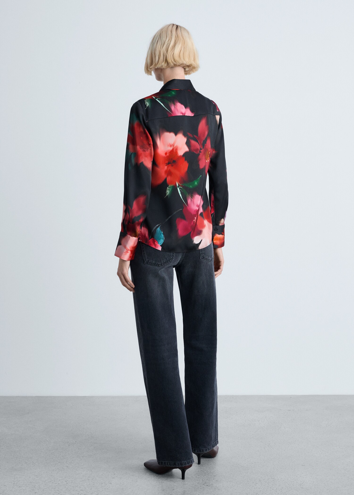 Satin print shirt - Reverse of the article