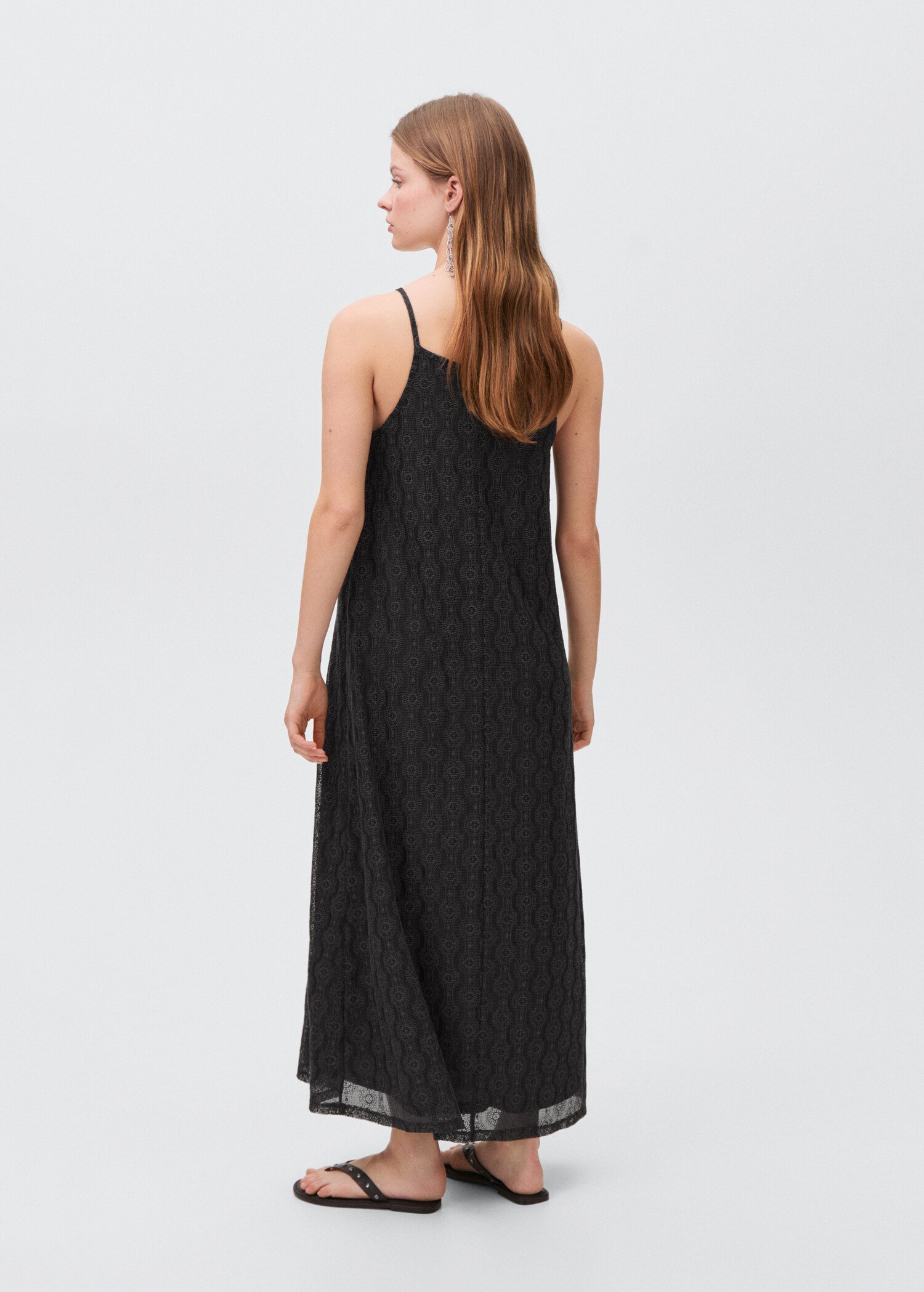 Long lace dress - Reverse of the article