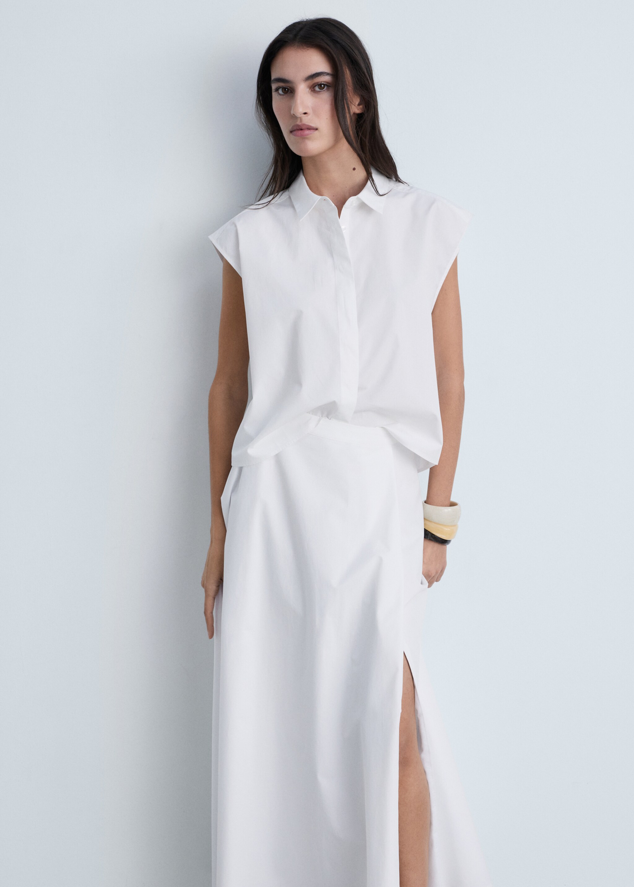 Long flared skirt with opening - Medium plane