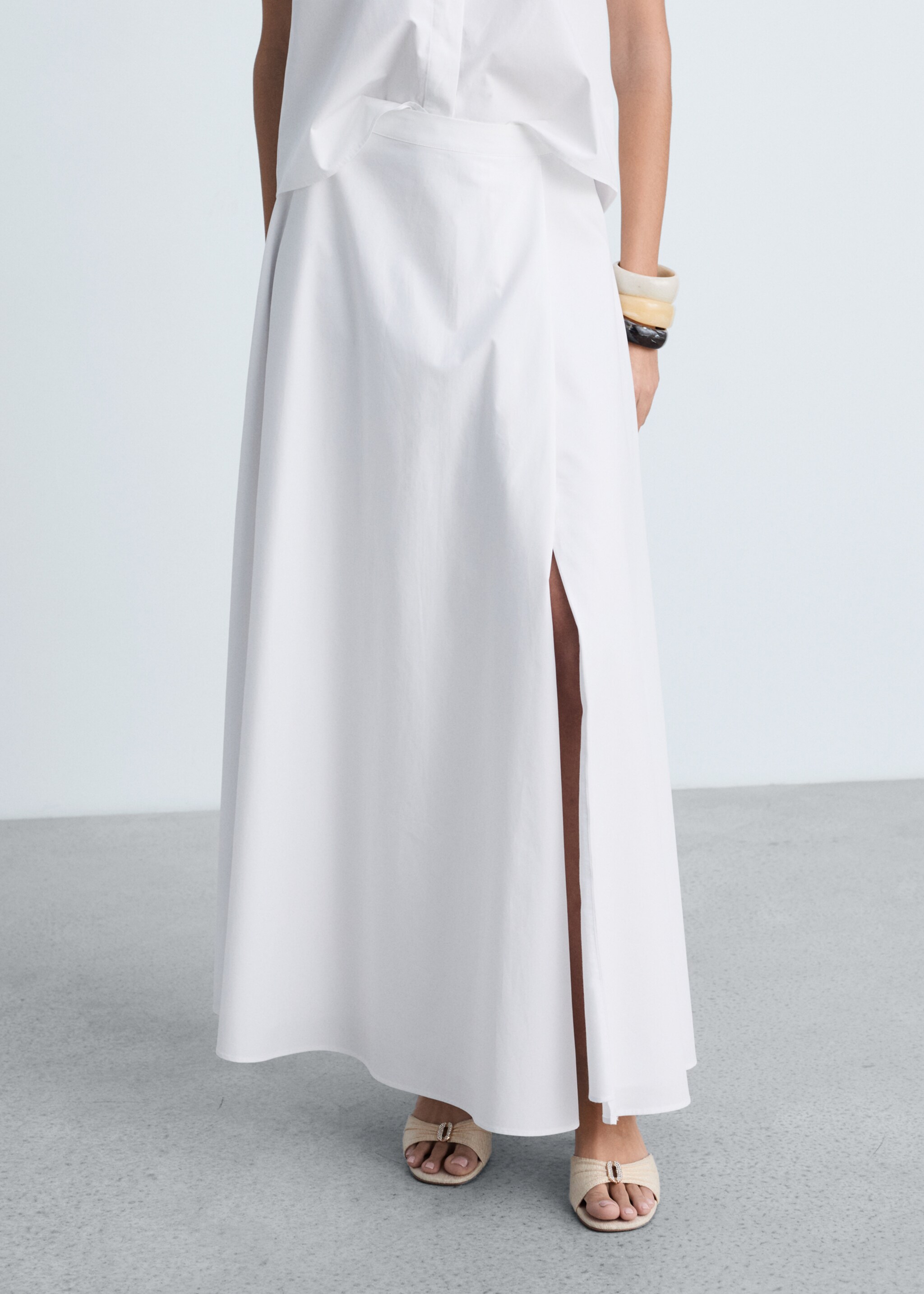 Long flared skirt with opening - Details of the article 6