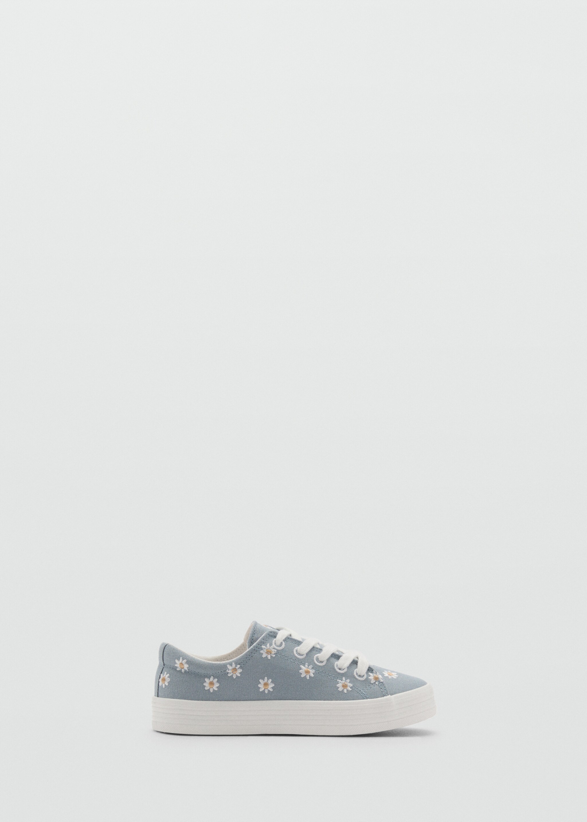 Deportivas bordadas flores - Artículo sin modelo