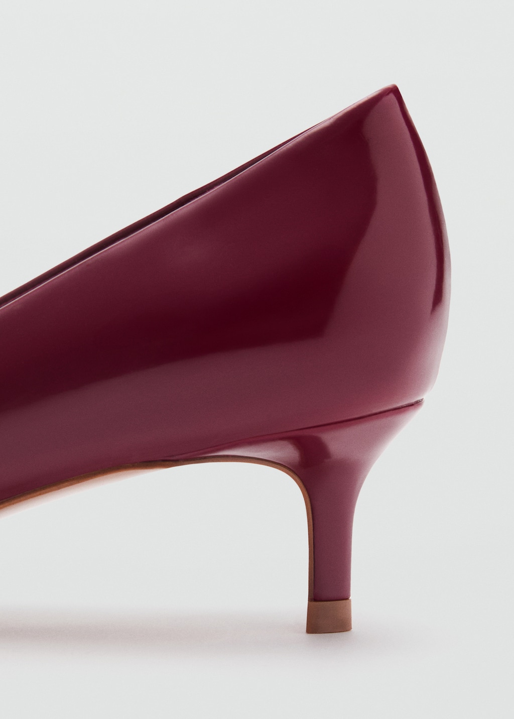 Thumbnail of Kitten-heel pointed-toe shoes with patent leather effect - Burgundy
