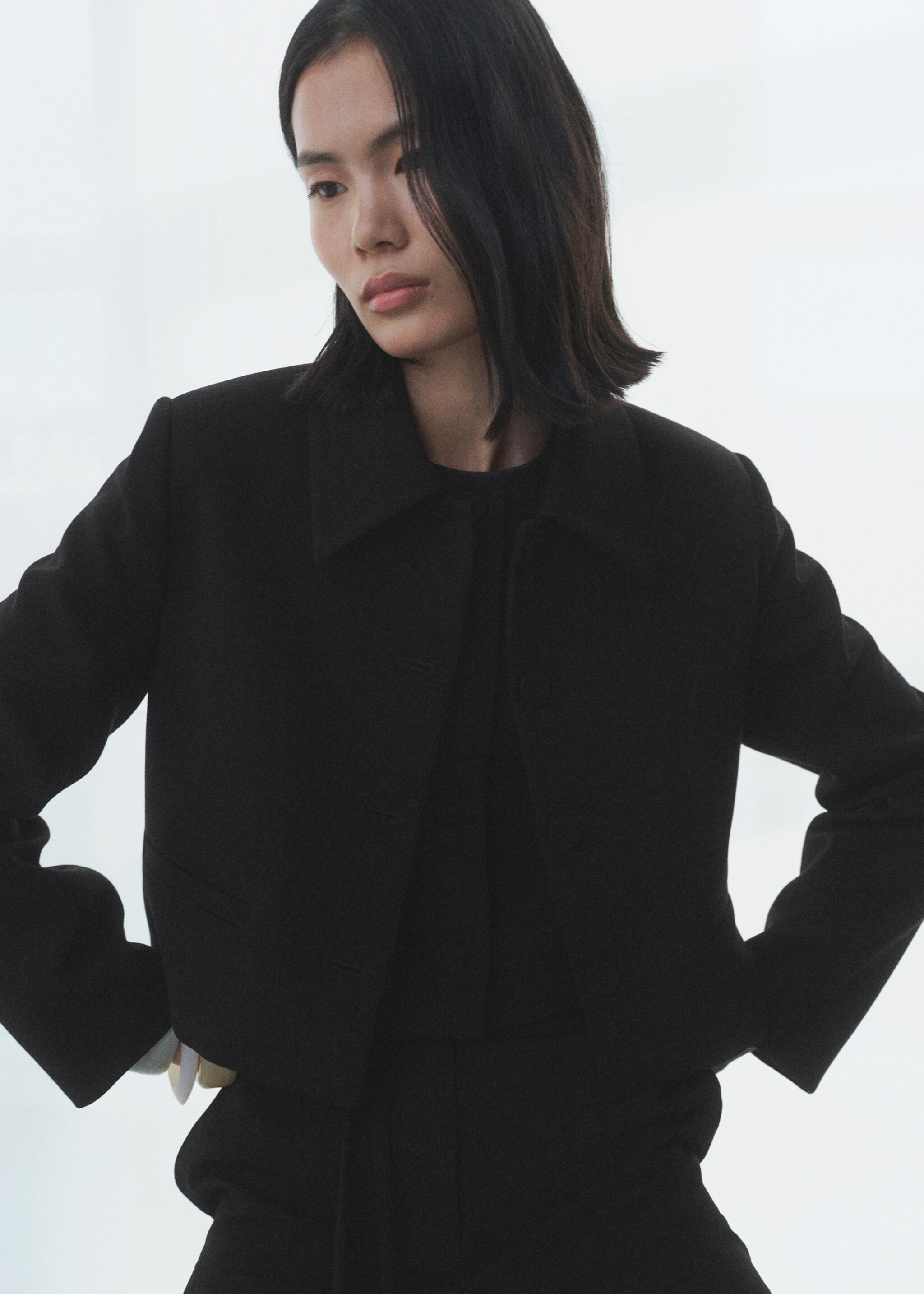 Suit jacket with lapels - Details of the article 2