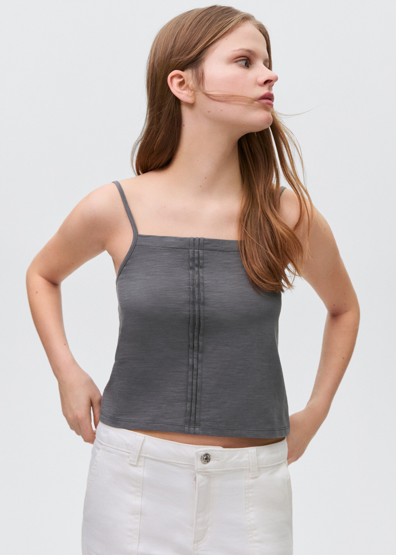 Top detalle pliegues - Plano medio