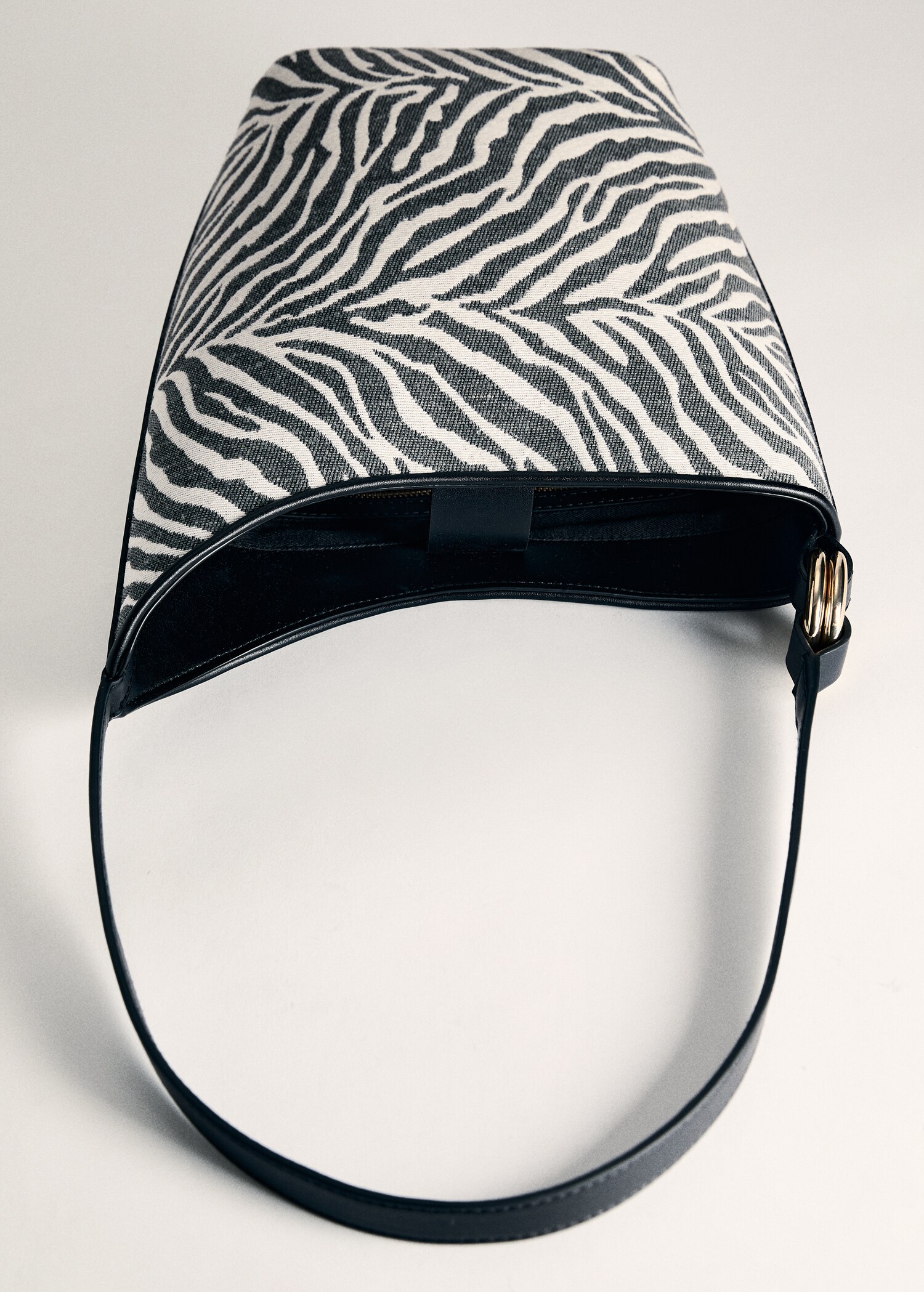 Stor bucket bag med zebramönster - Detaljer om artikeln 5