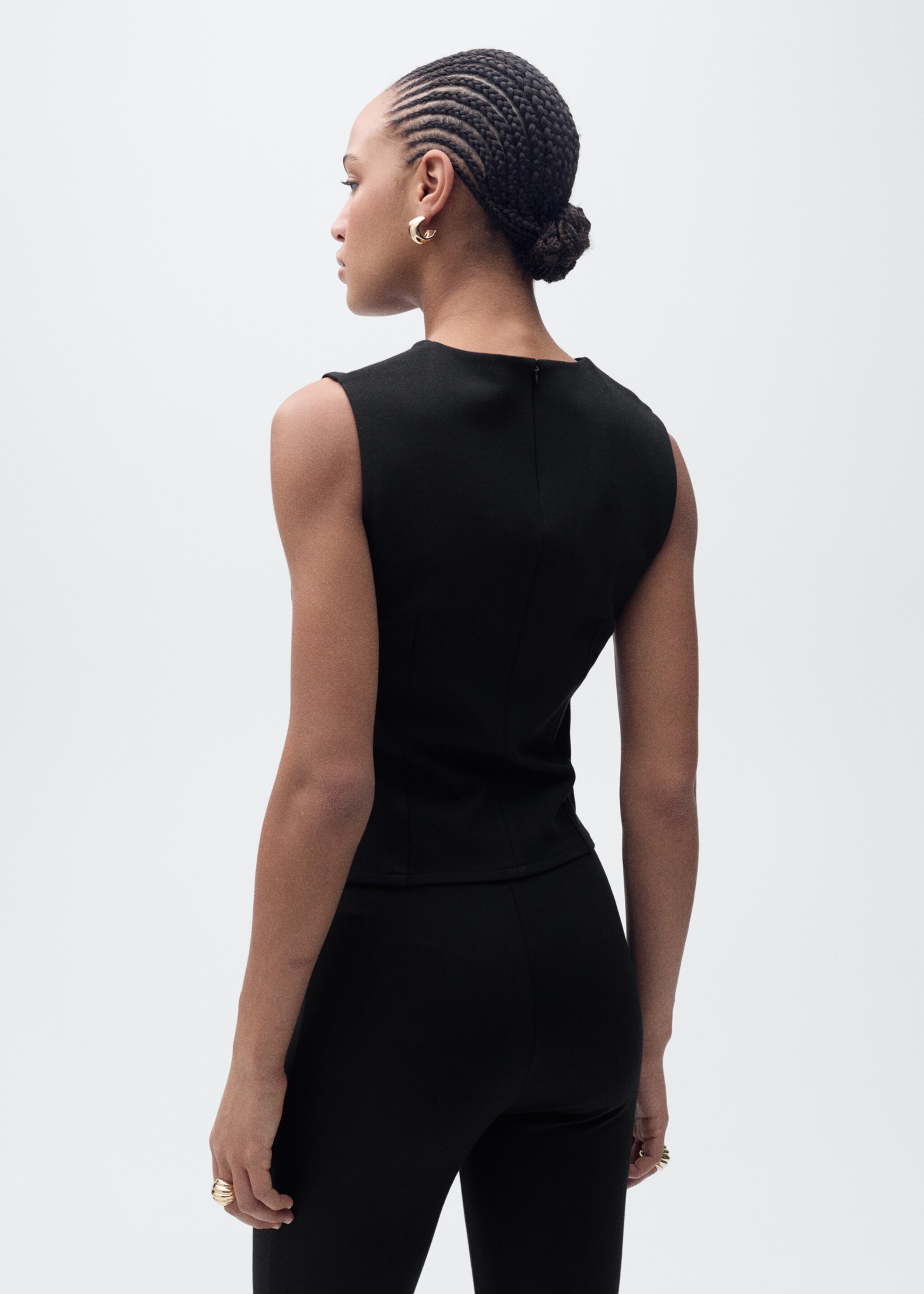 Top with wide straps - Reverse of the article