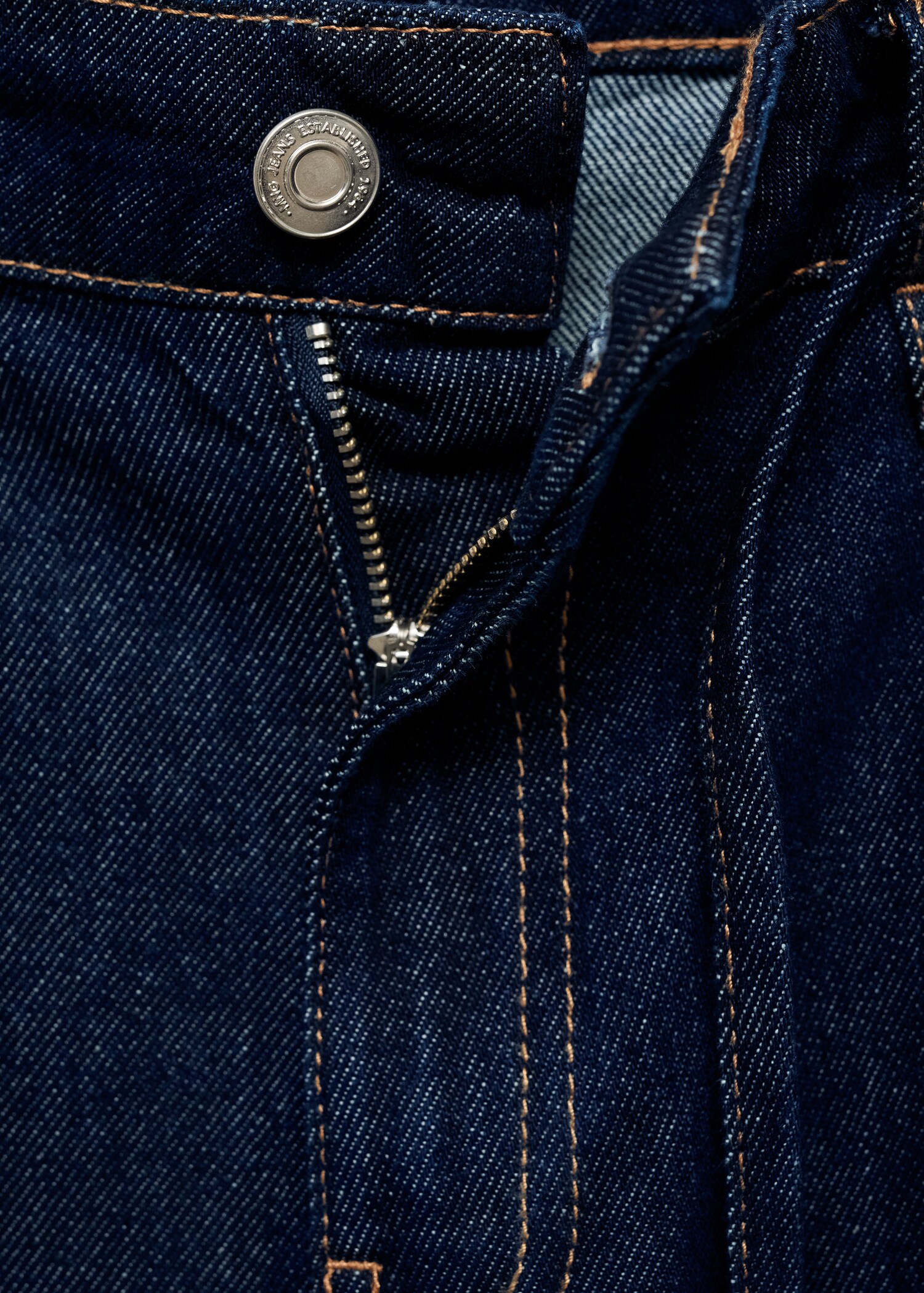 Low-rise wide-leg jeans with belt - Details of the article 8