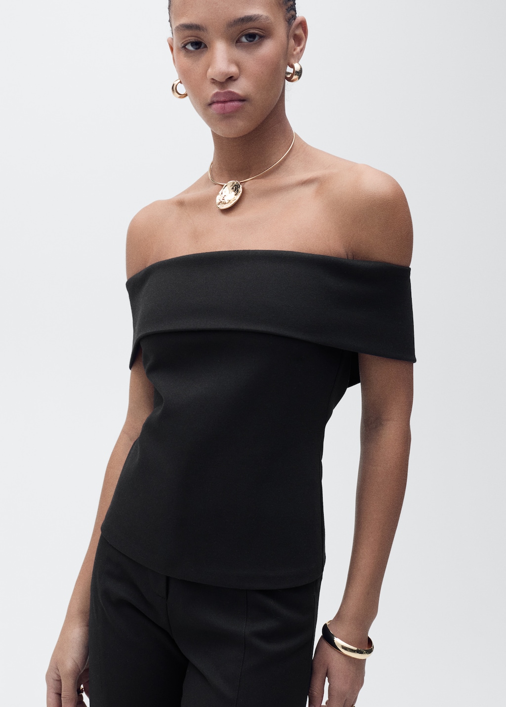 Off-shoulder top - Women | MANGO USA