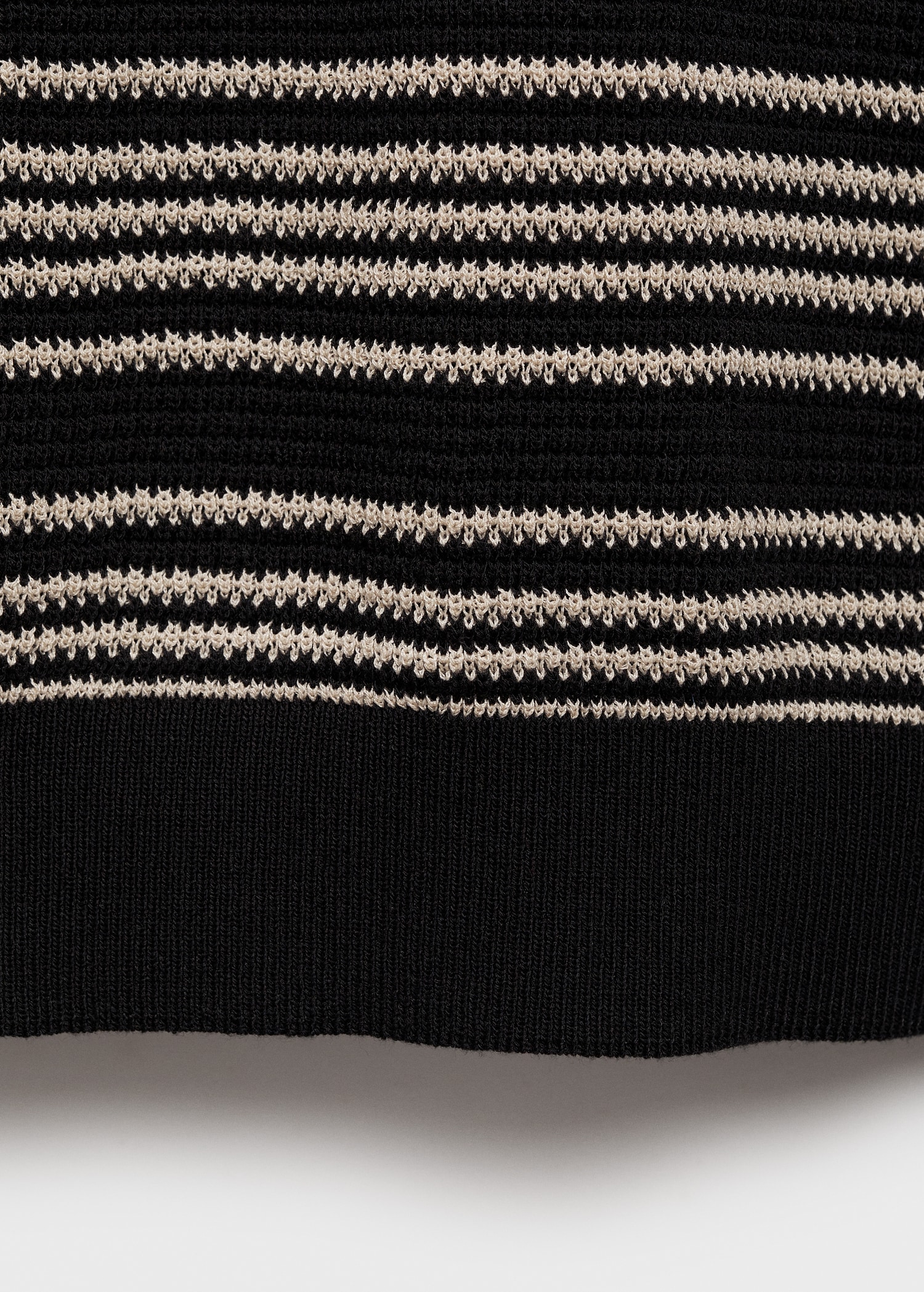 Gestreept gebreid poloshirt - Detail van het artikel 0