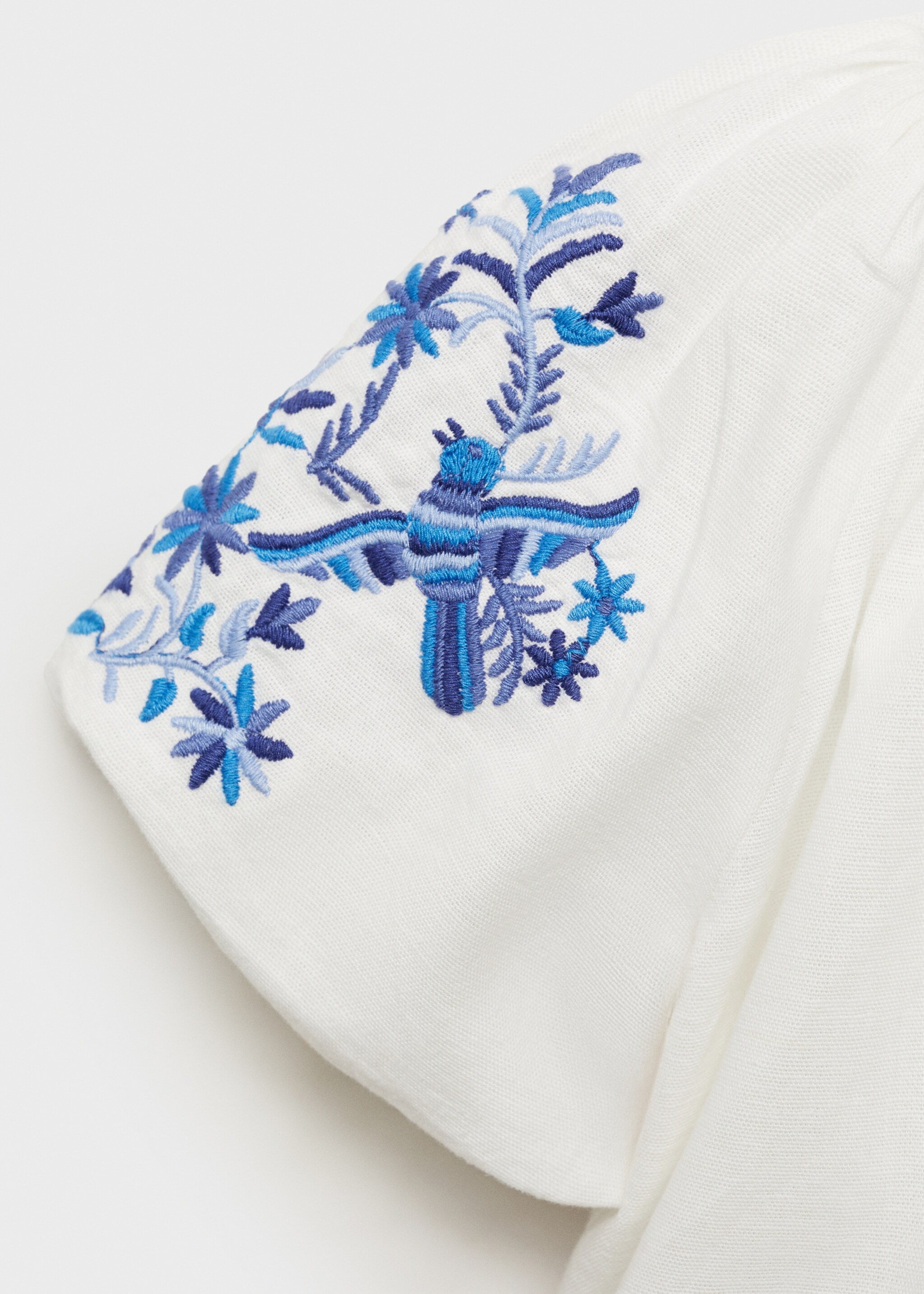 Blouse brodée manches bouffantes - Détail de l'article 8