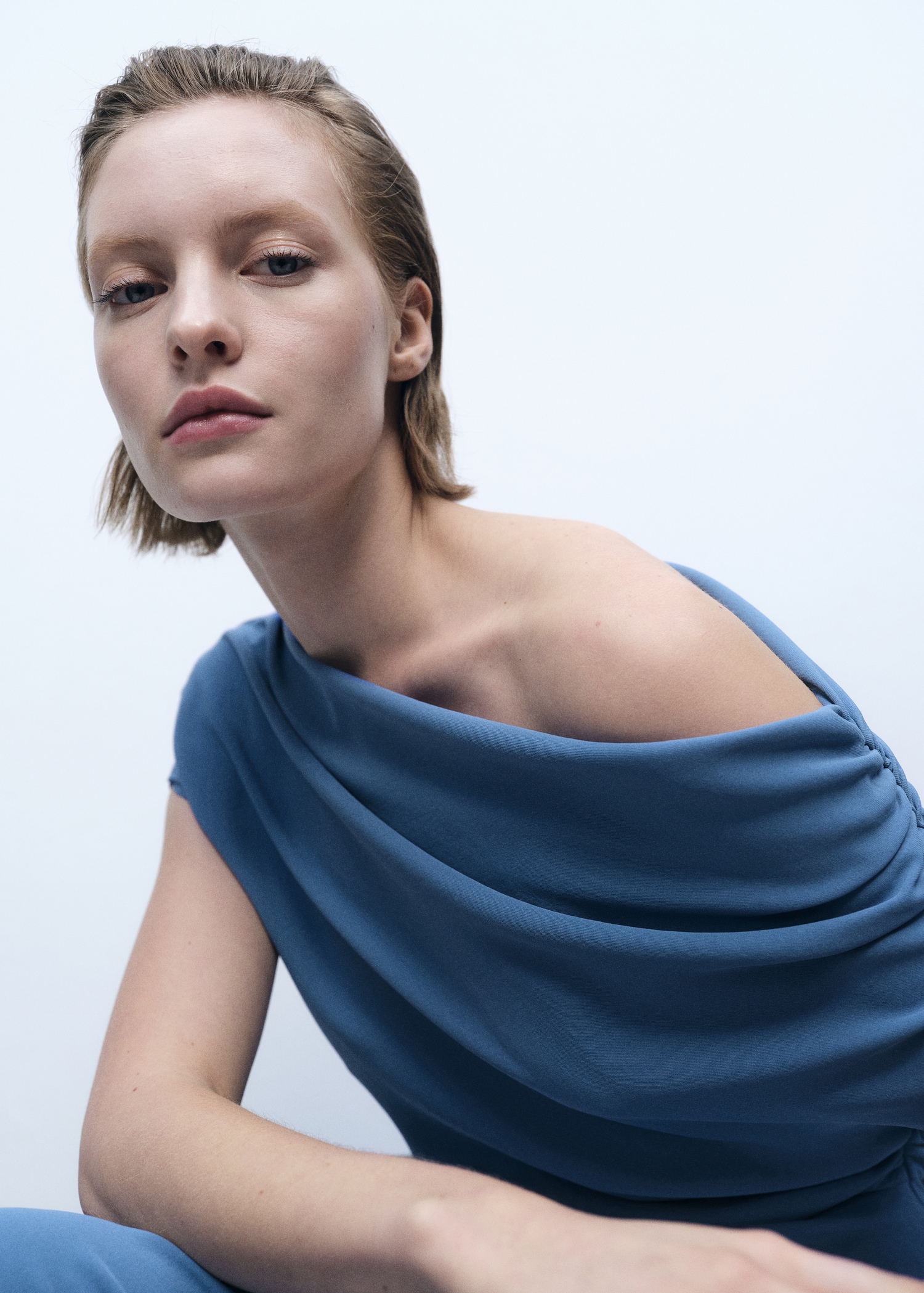 Asymmetrical-neck midi-dress - Women | MANGO USA