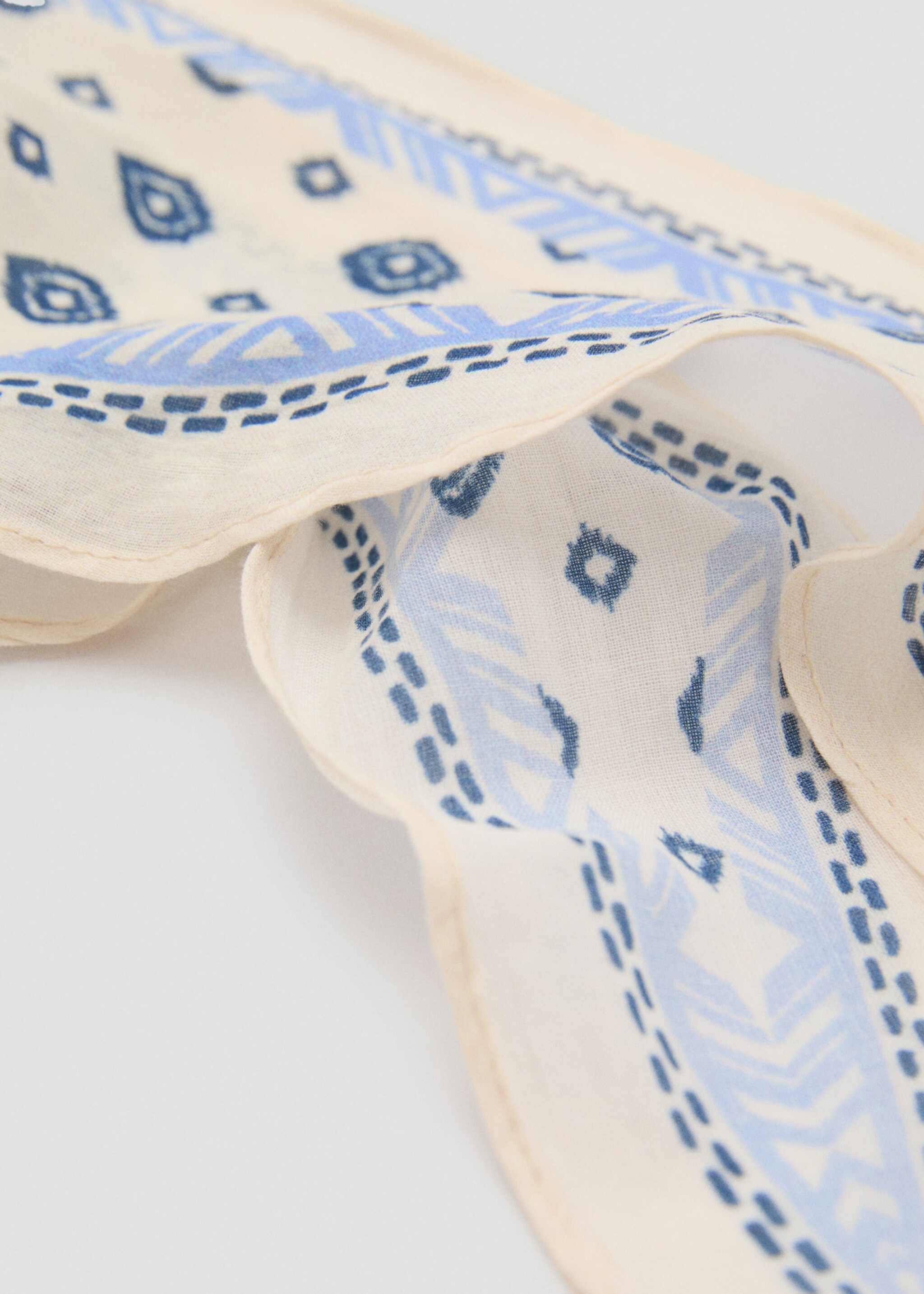 Pañuelo algodón estampado - Plano medio