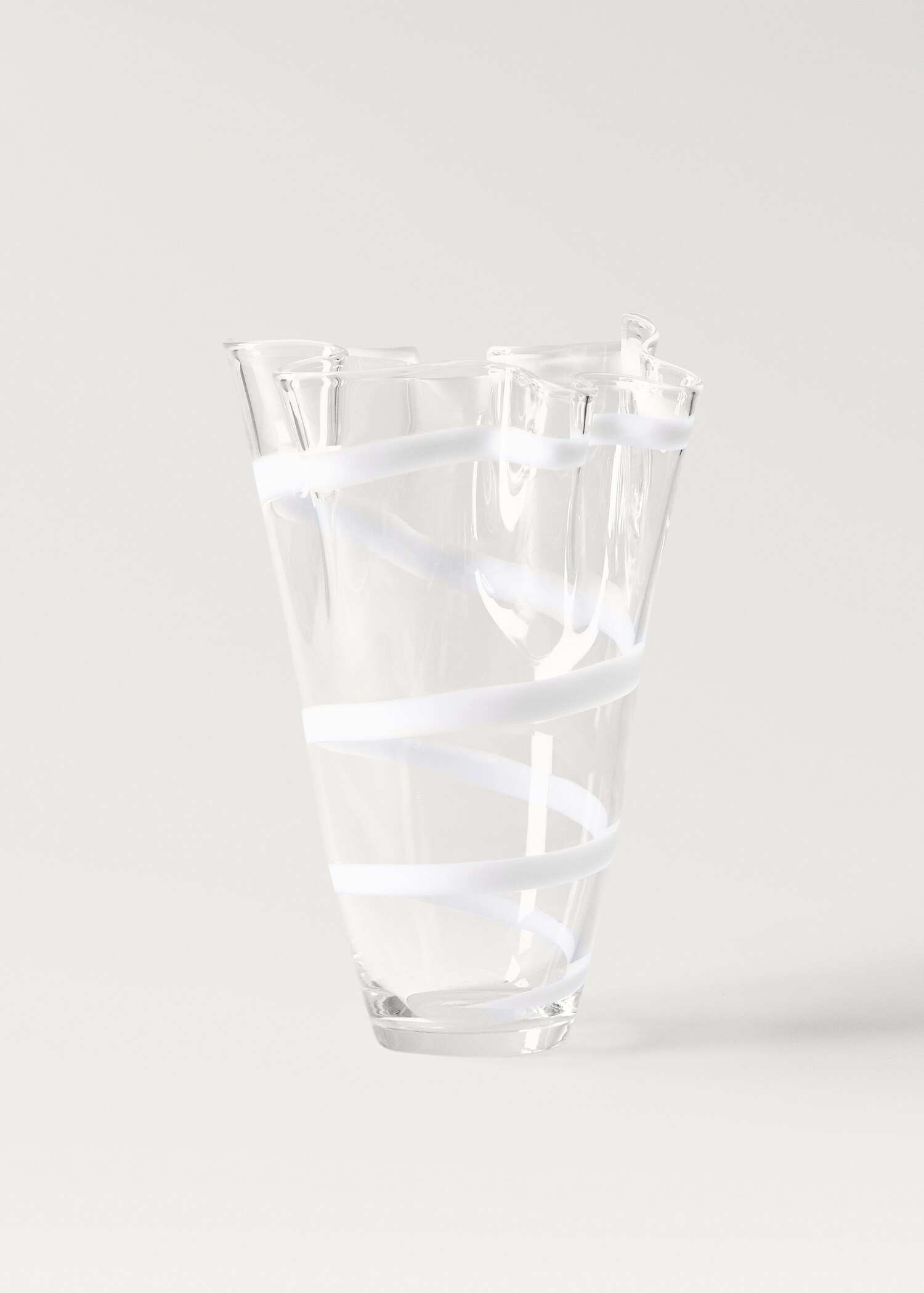 Handblåst glasvas med linje - Artikel utan modell