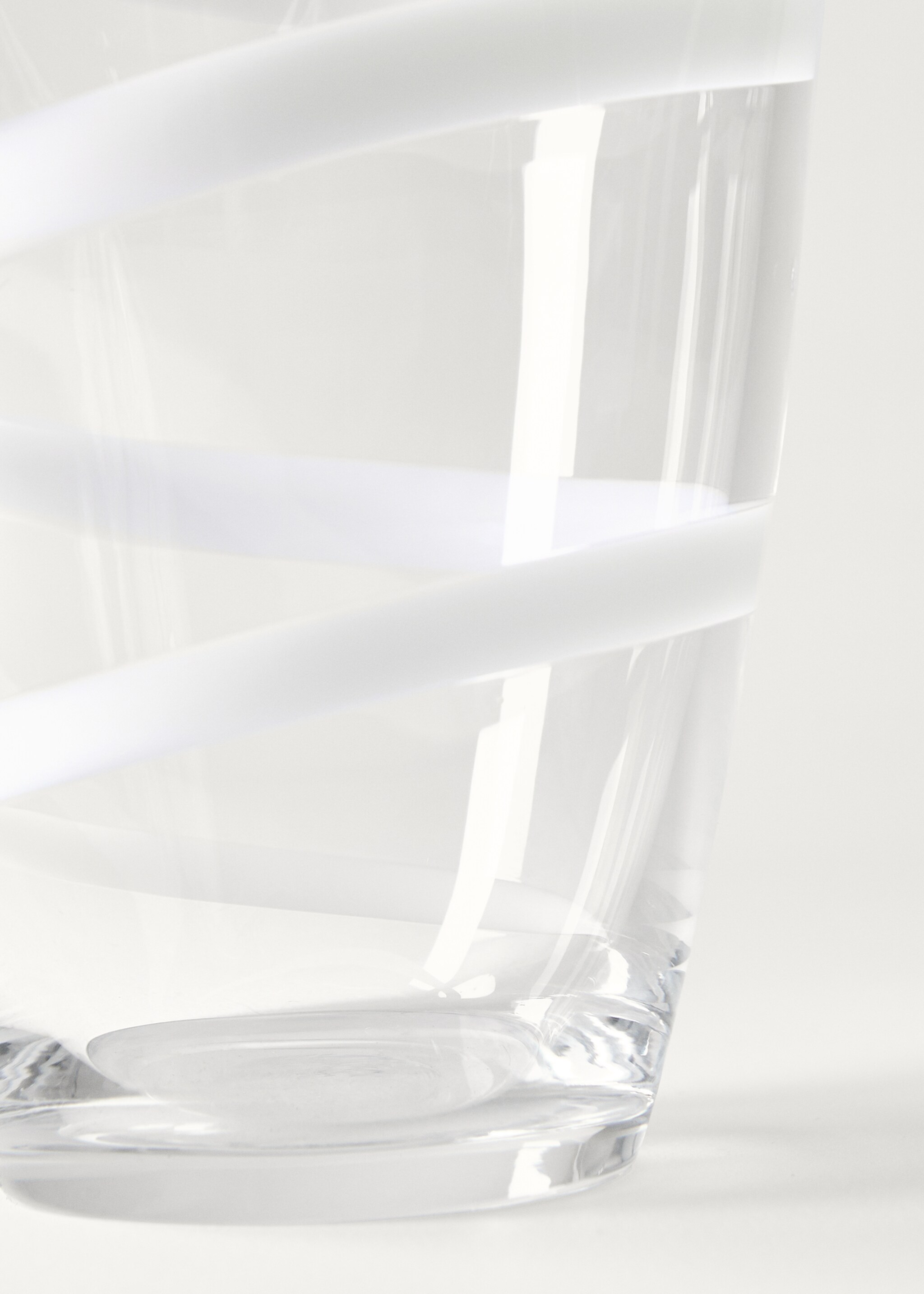 Striped hand-blown glass vase - Details of the article 2