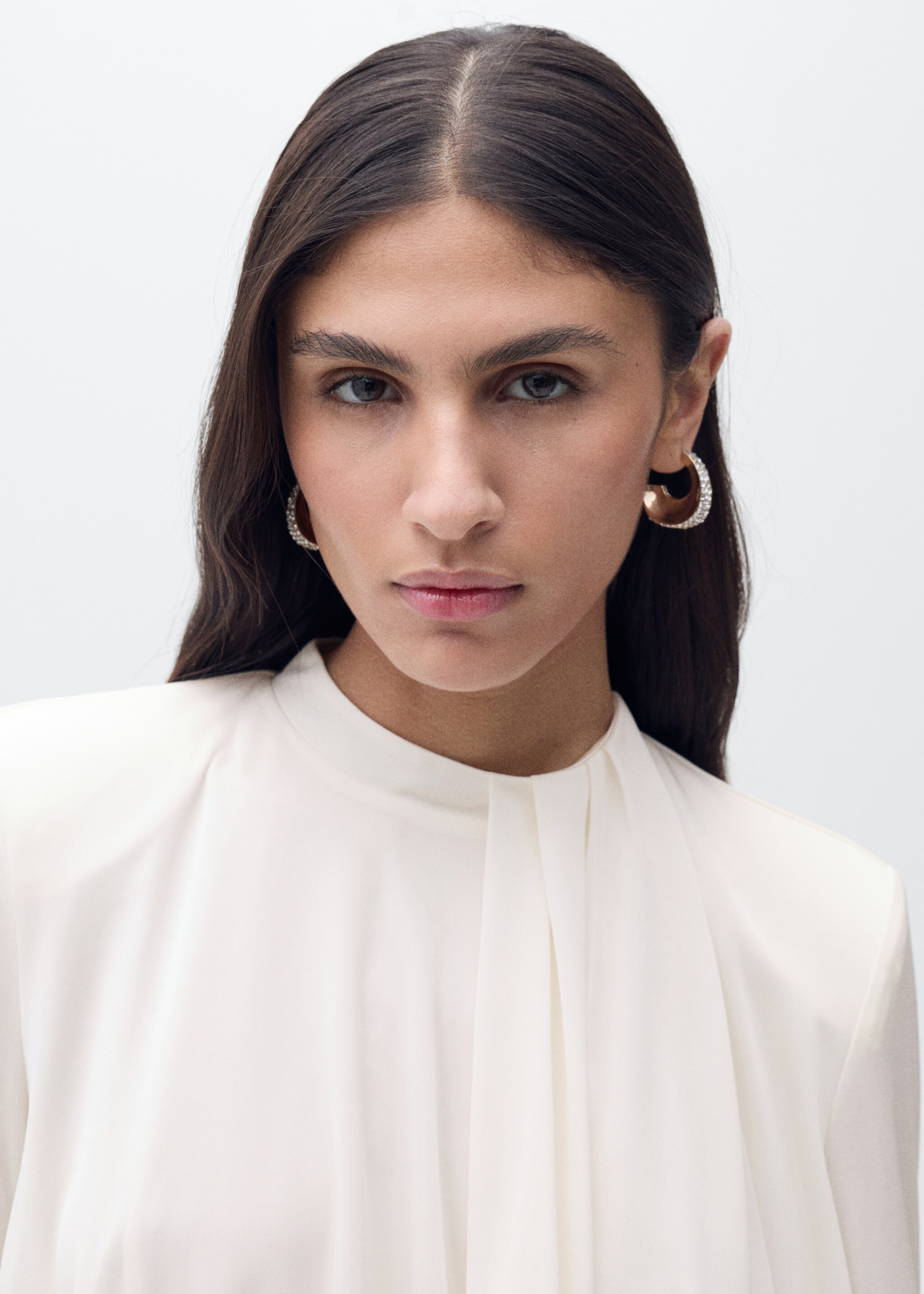 Satin ruffle-neck dress - Details of the article 1