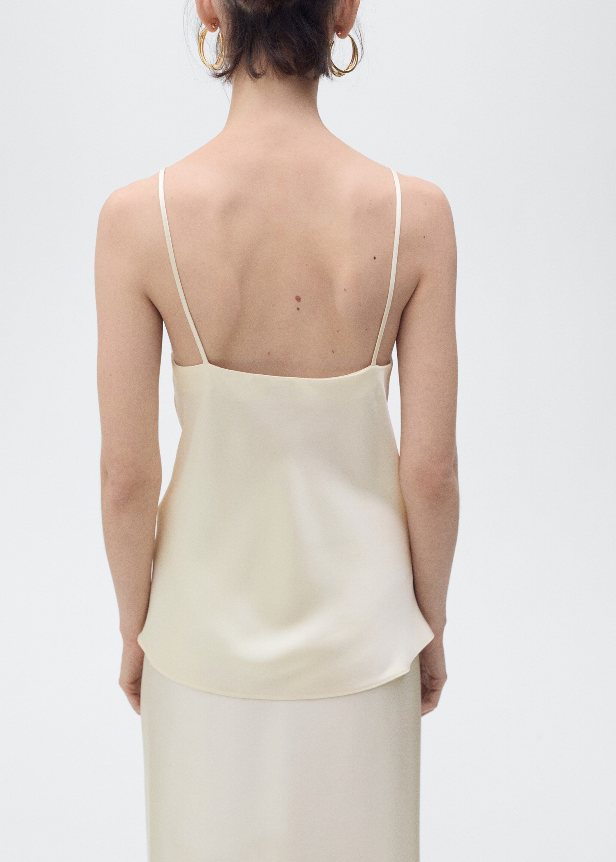 Top satinado cuello pico - Reverso del artículo
