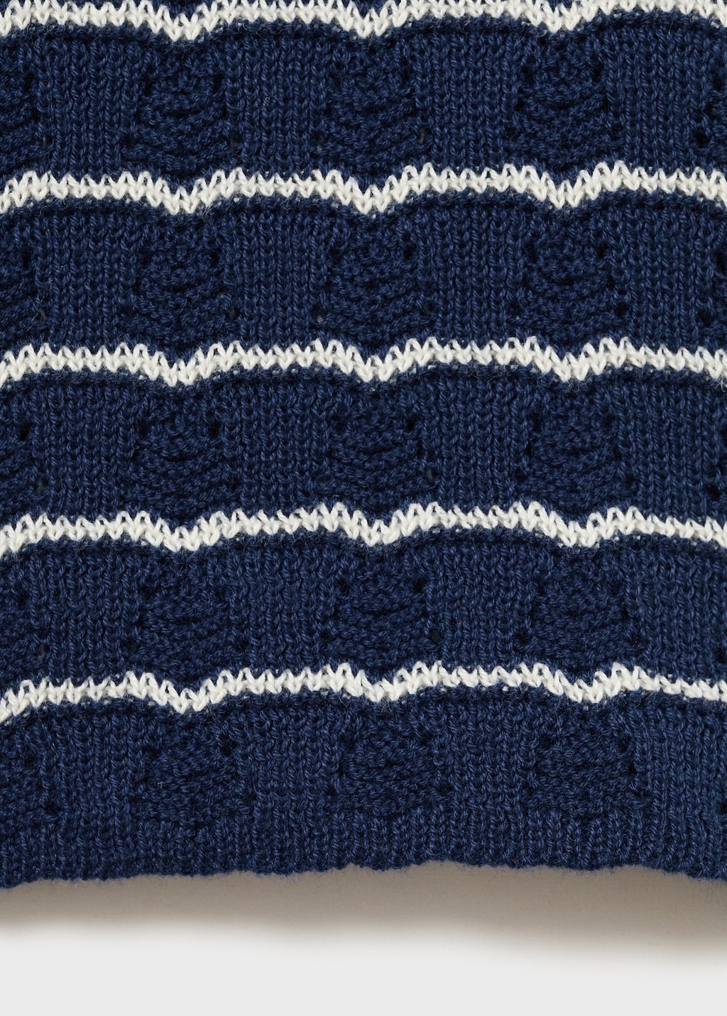 Knit pants with stripes