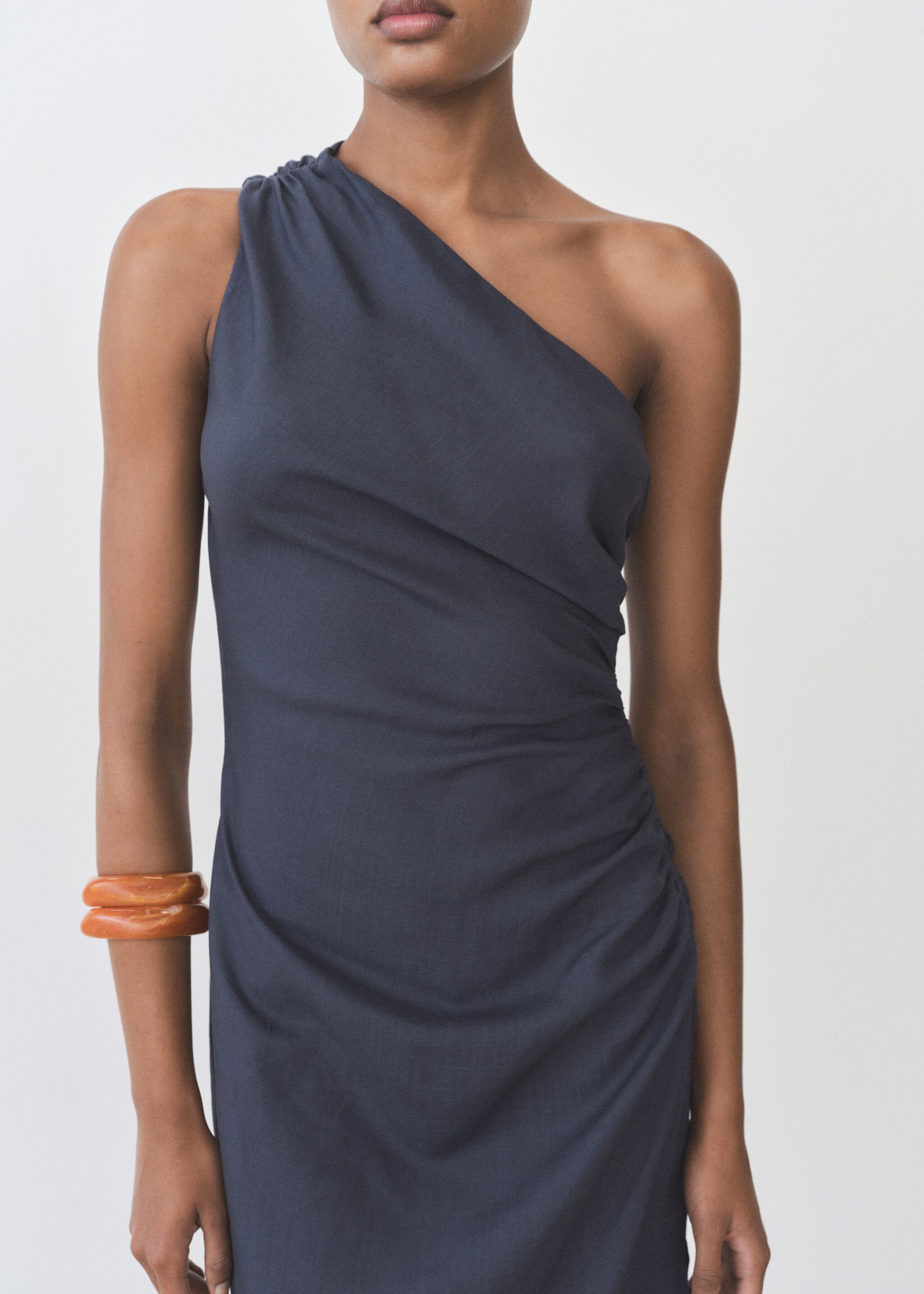 Asymmetrical dress with gathered details - Details of the article 6