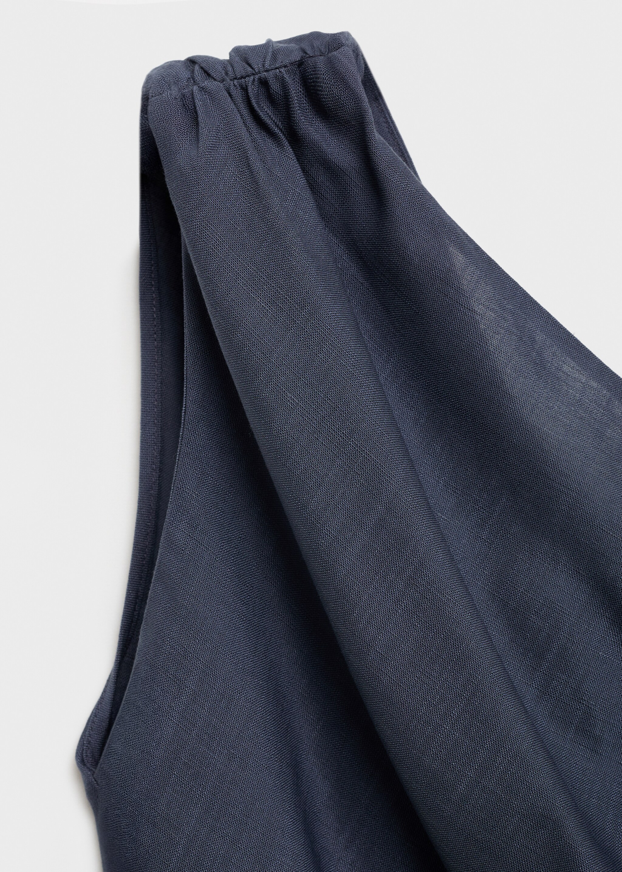 Asymmetrische jurk met gesmokte details - Detail van het artikel 8