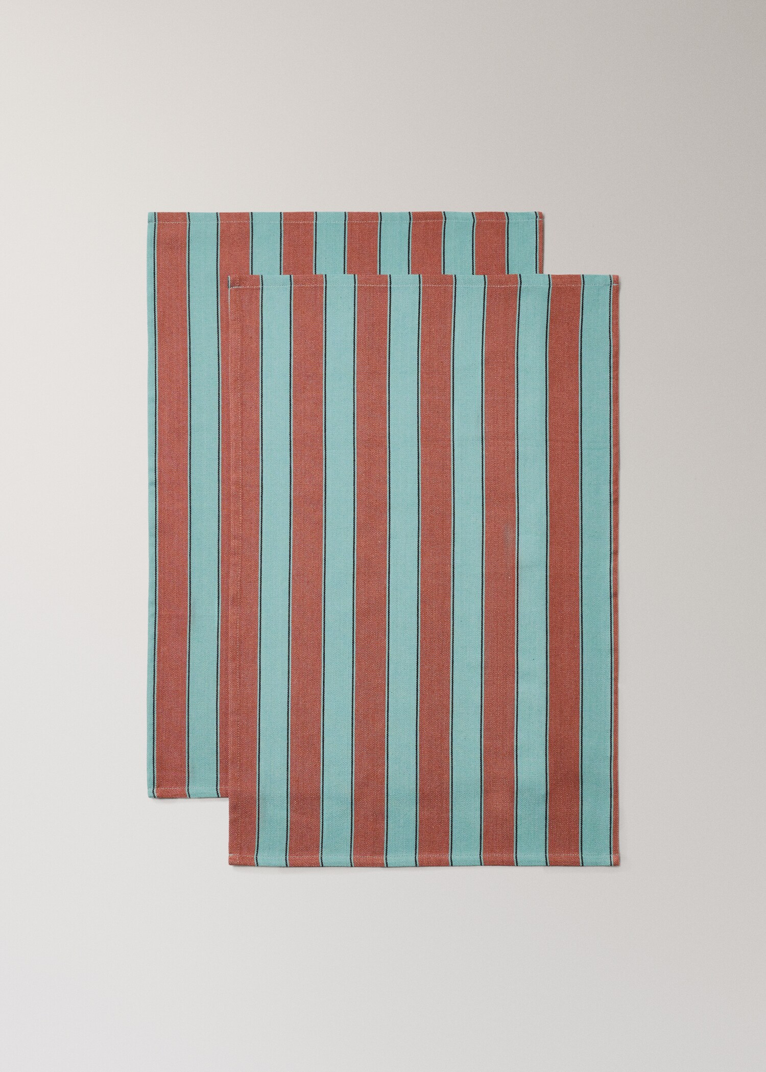 Two-tone striped kitchen towel - Details of the article 1