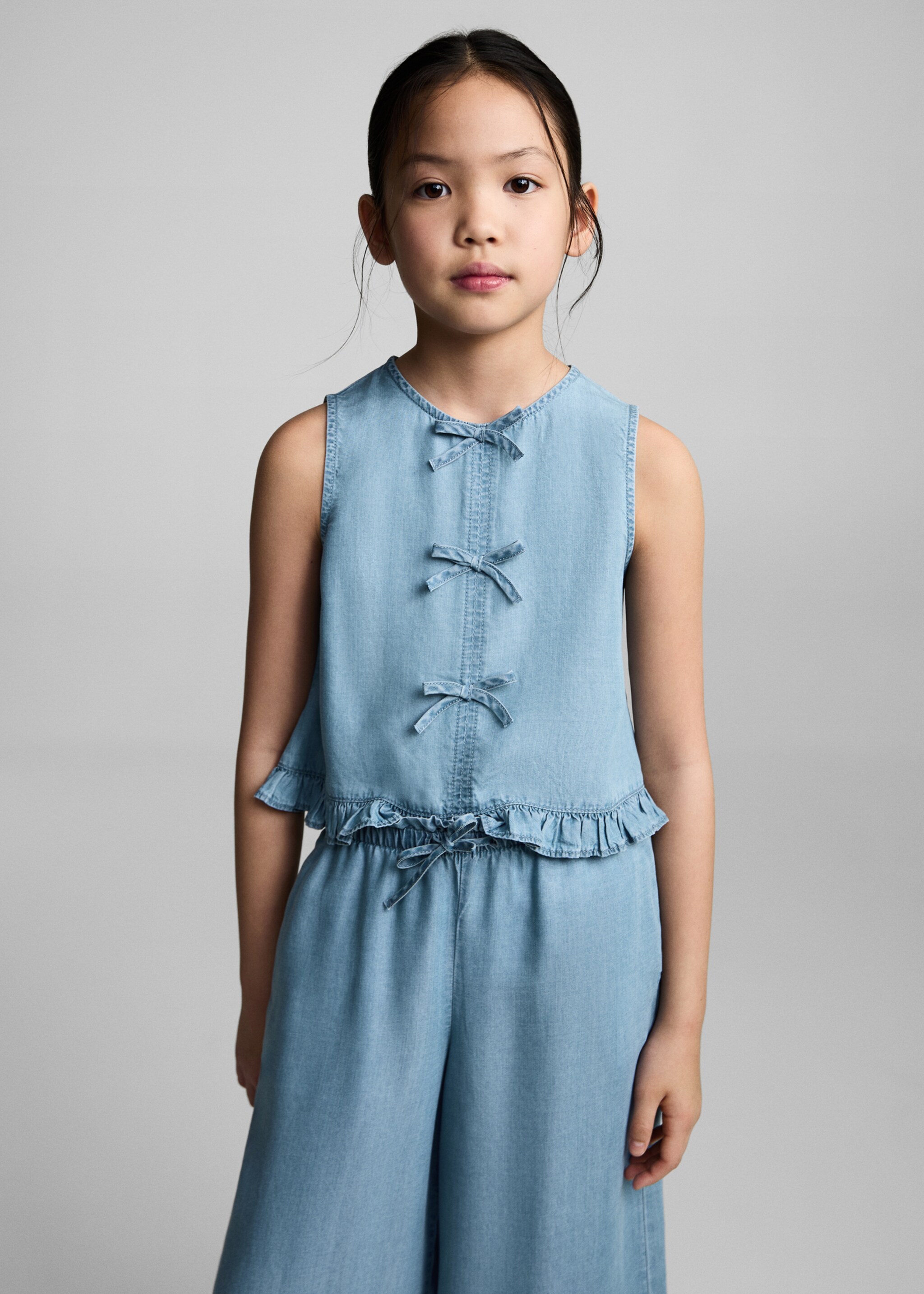 Flowy straight-fit trousers with bow - Medium plane