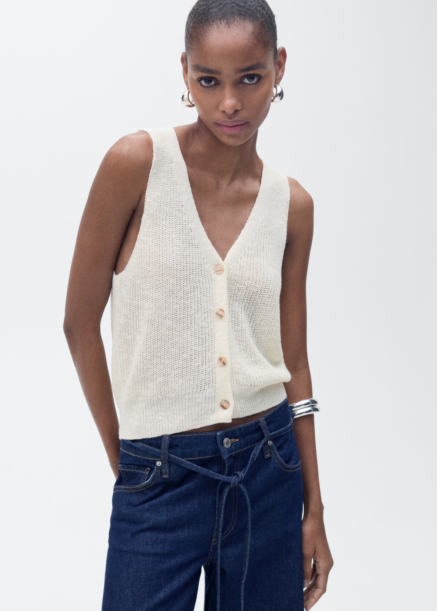Chunky-knit waistcoat with buttons MANGO Myanmar - Main Image
