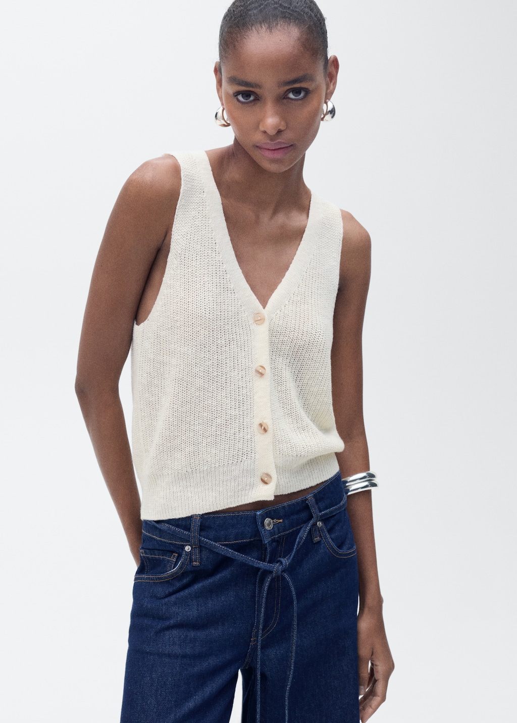 Chunky-knit vest with buttons