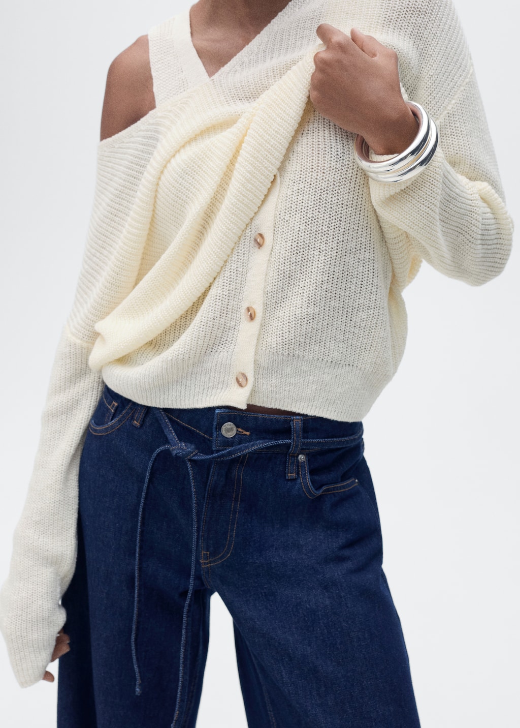 Chunky-knit vest with buttons
