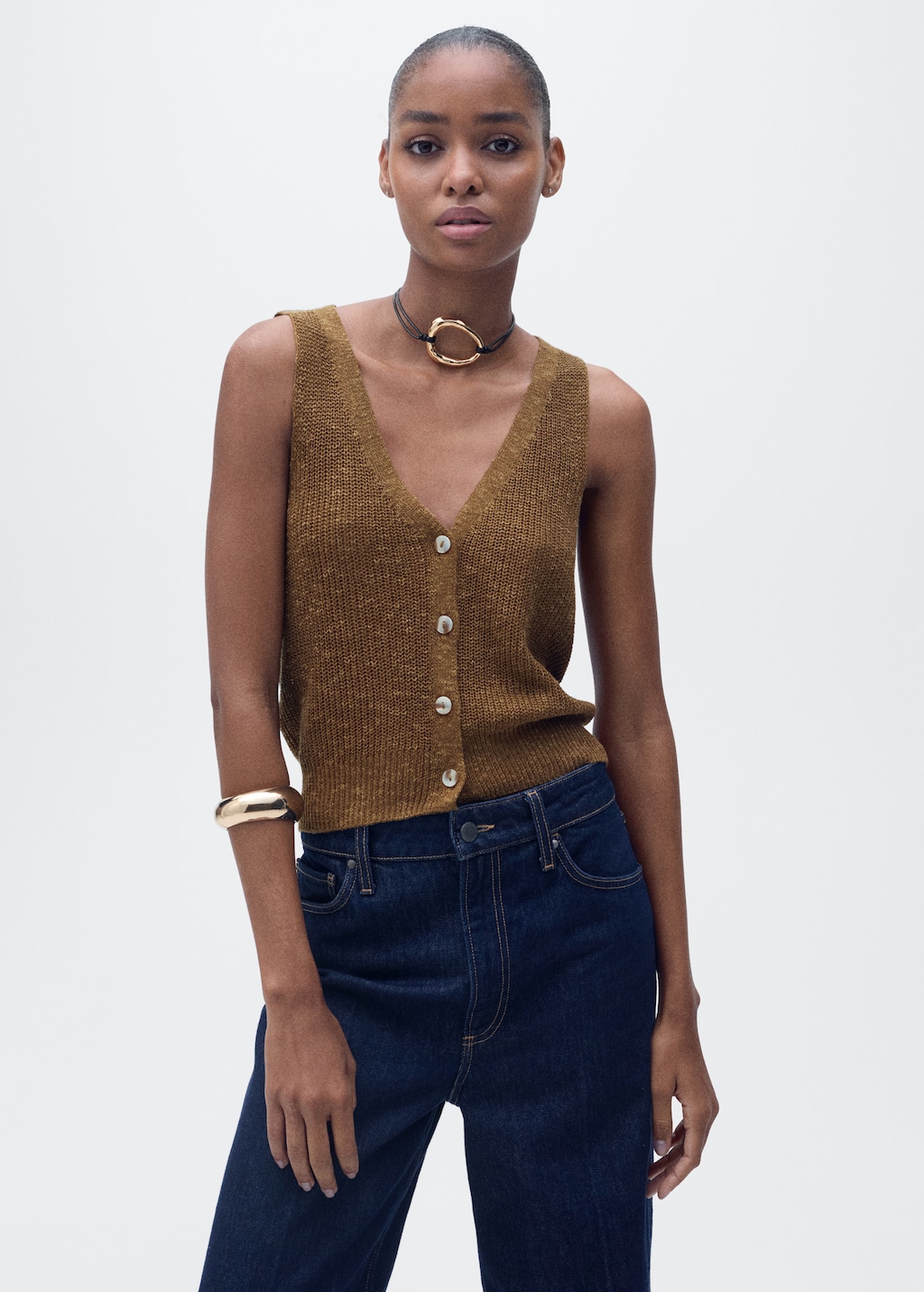 Mango Chunky-knit vest with buttons