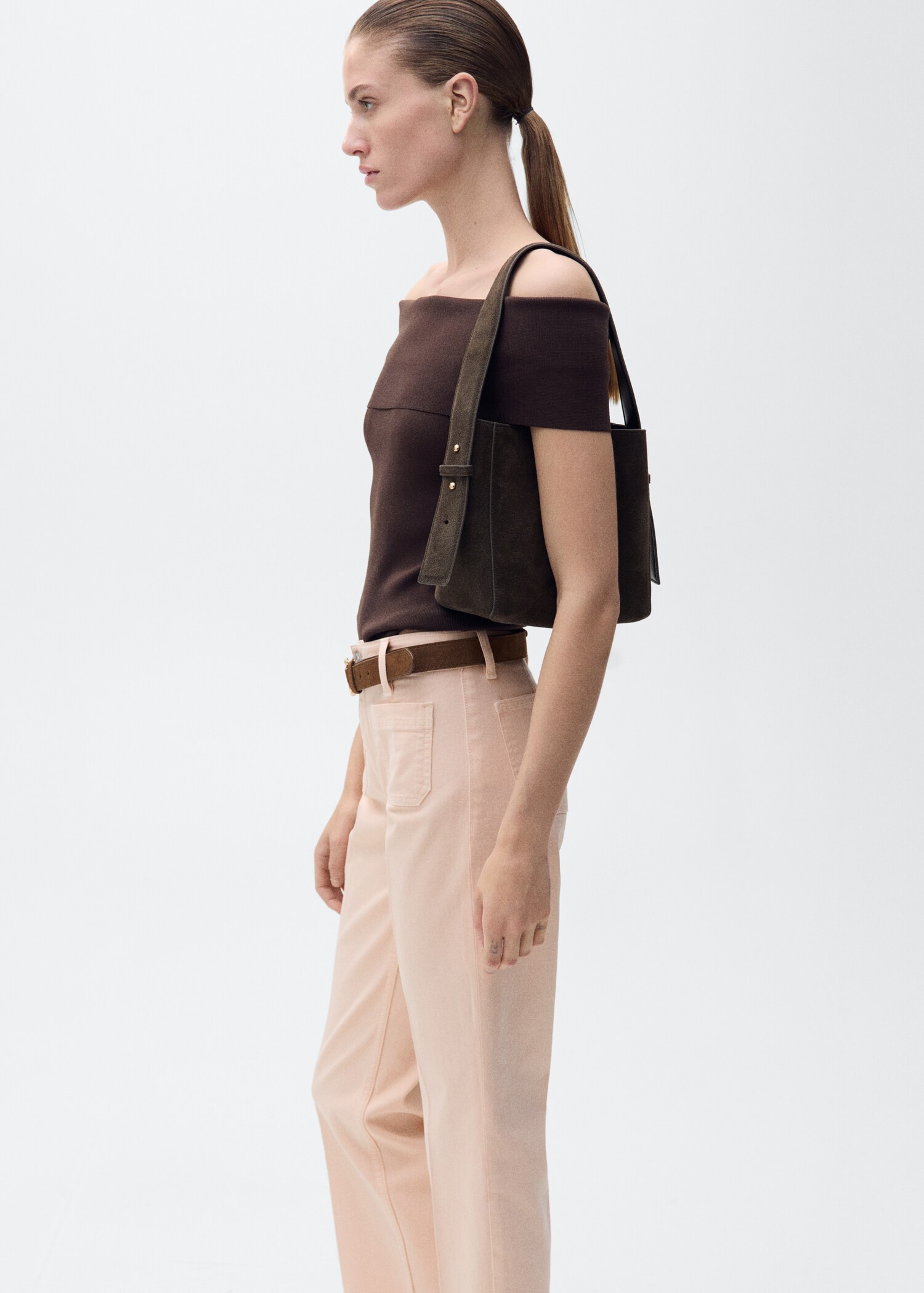 Flared cropped jeans with pockets - Details of the article 2