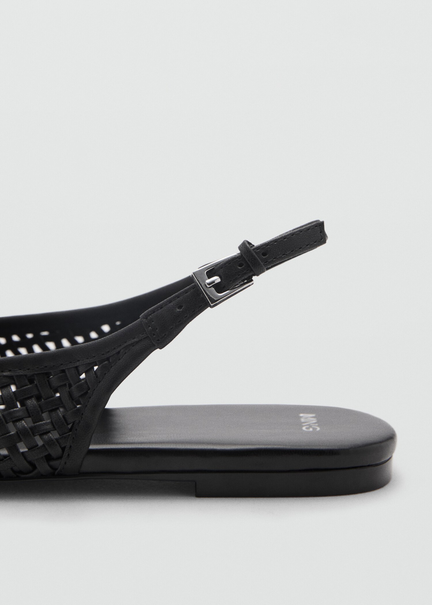 Braided leather effect shoe - Details of the article 1