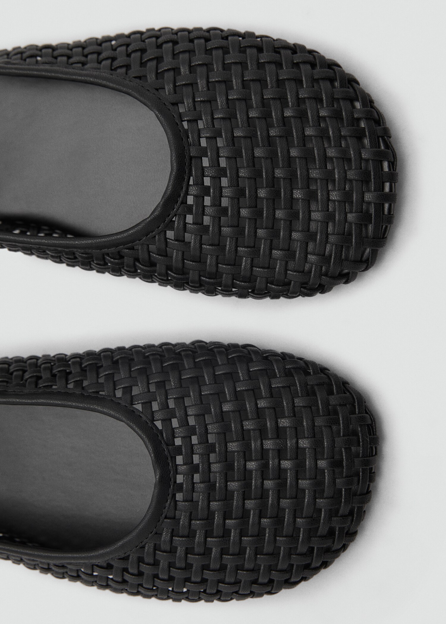 Braided leather effect shoe - Details of the article 2