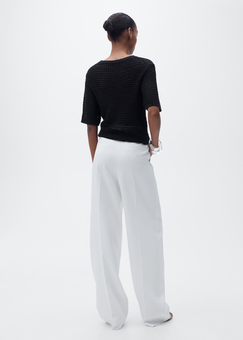 Short-sleeved crochet sweater - image 3