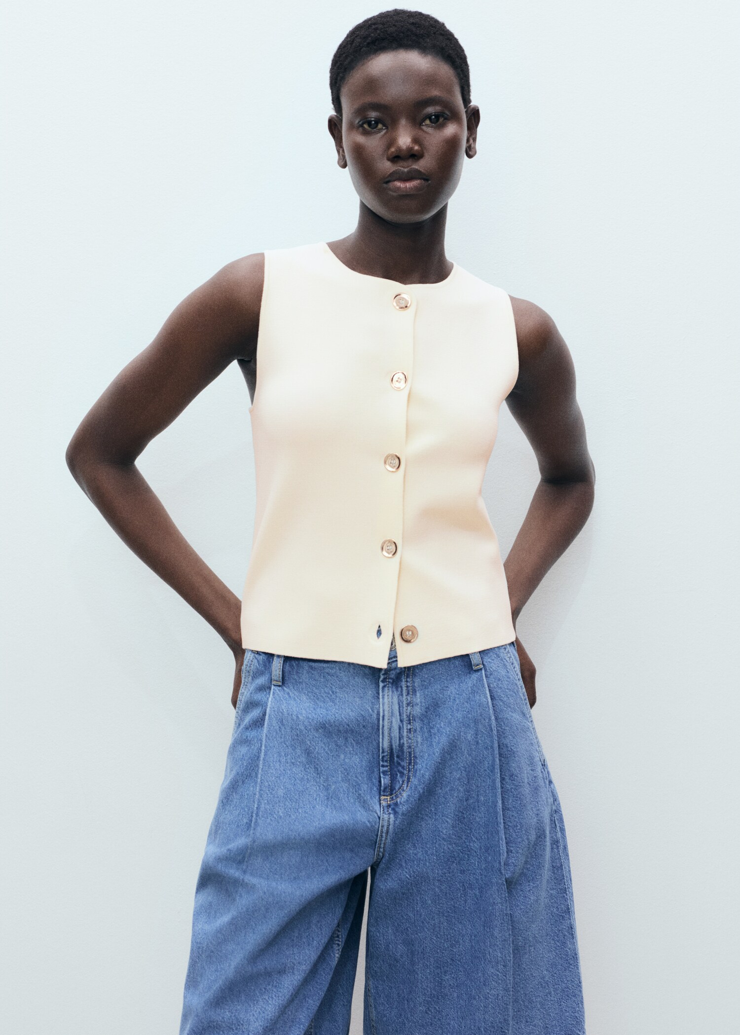 Gilet maille fine boutons - Plan moyen