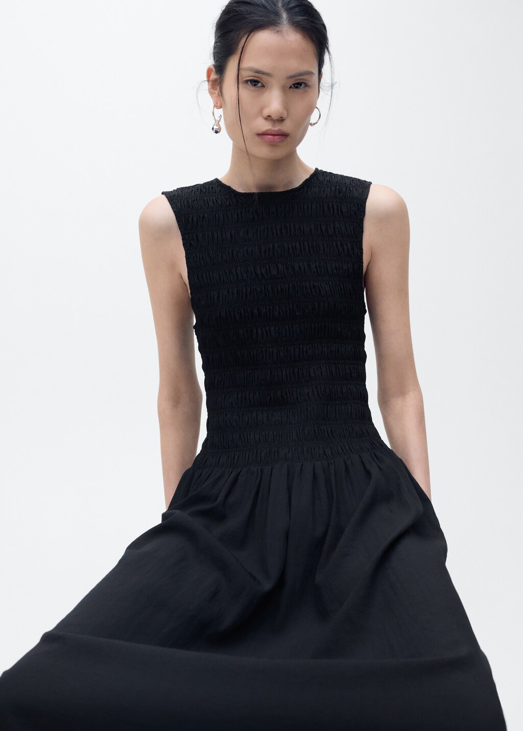 Flared dress with gathered body
