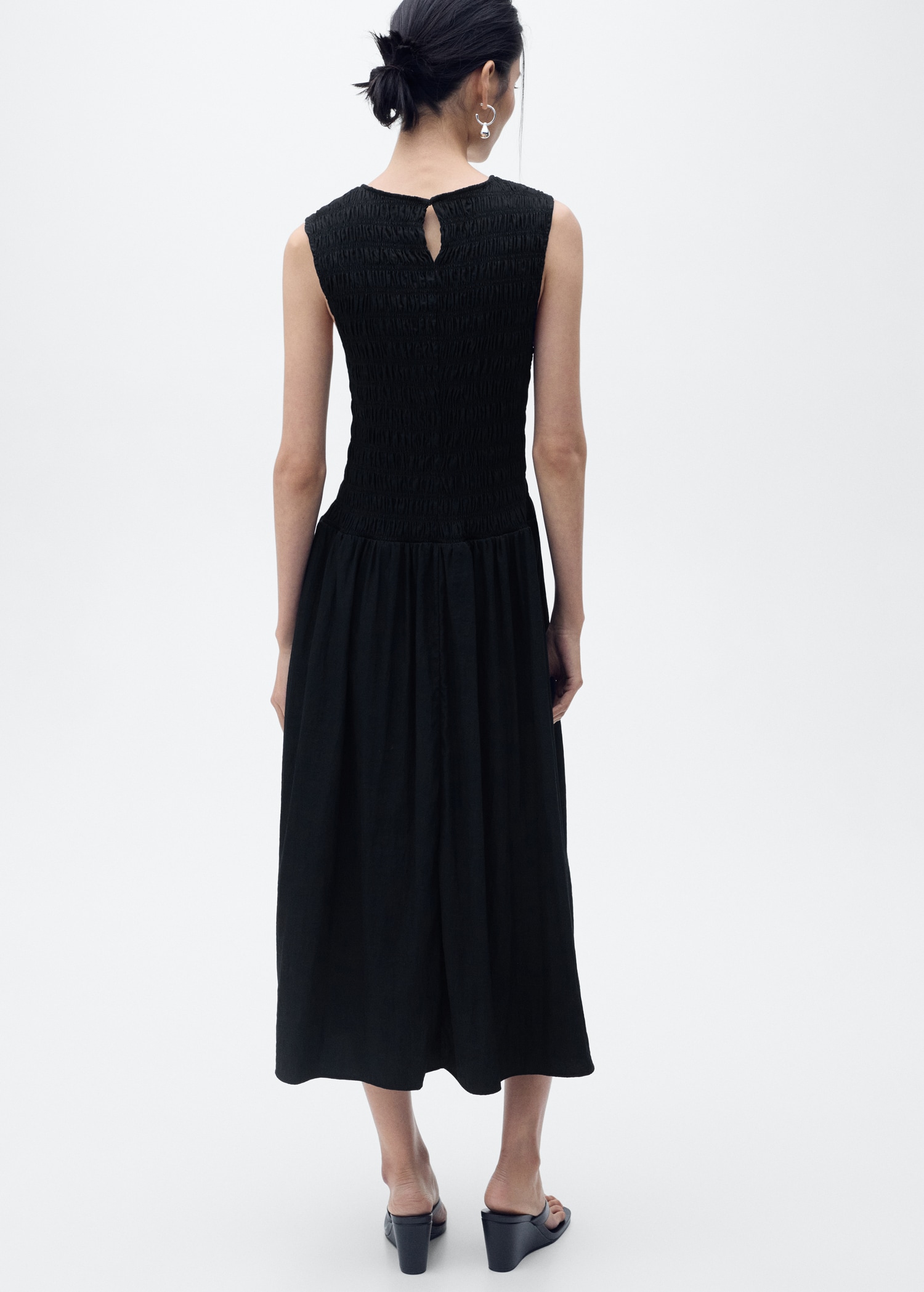Flared dress with gathered body - Reverse of the article