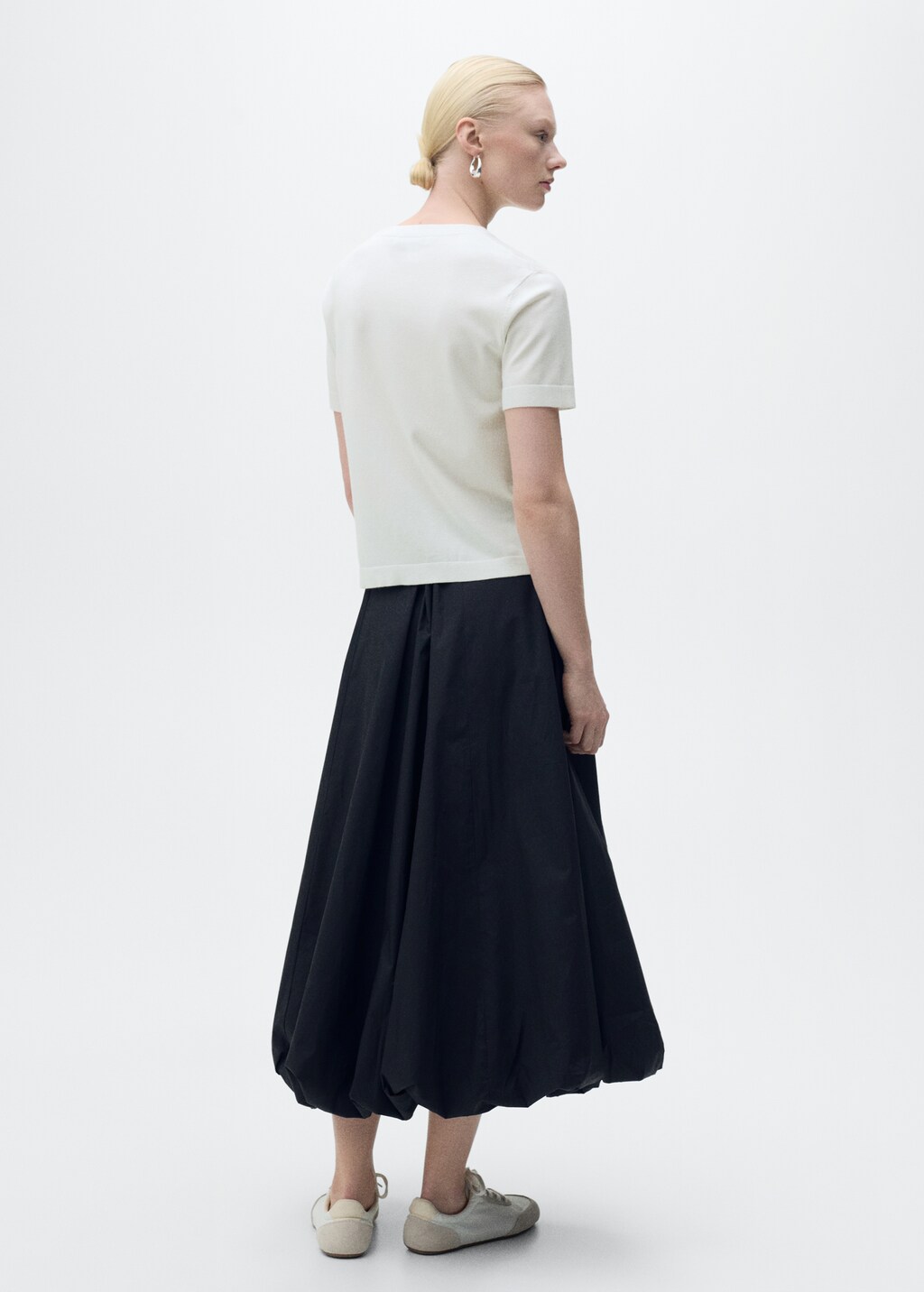 Short-sleeved fine-knit sweater - image 3