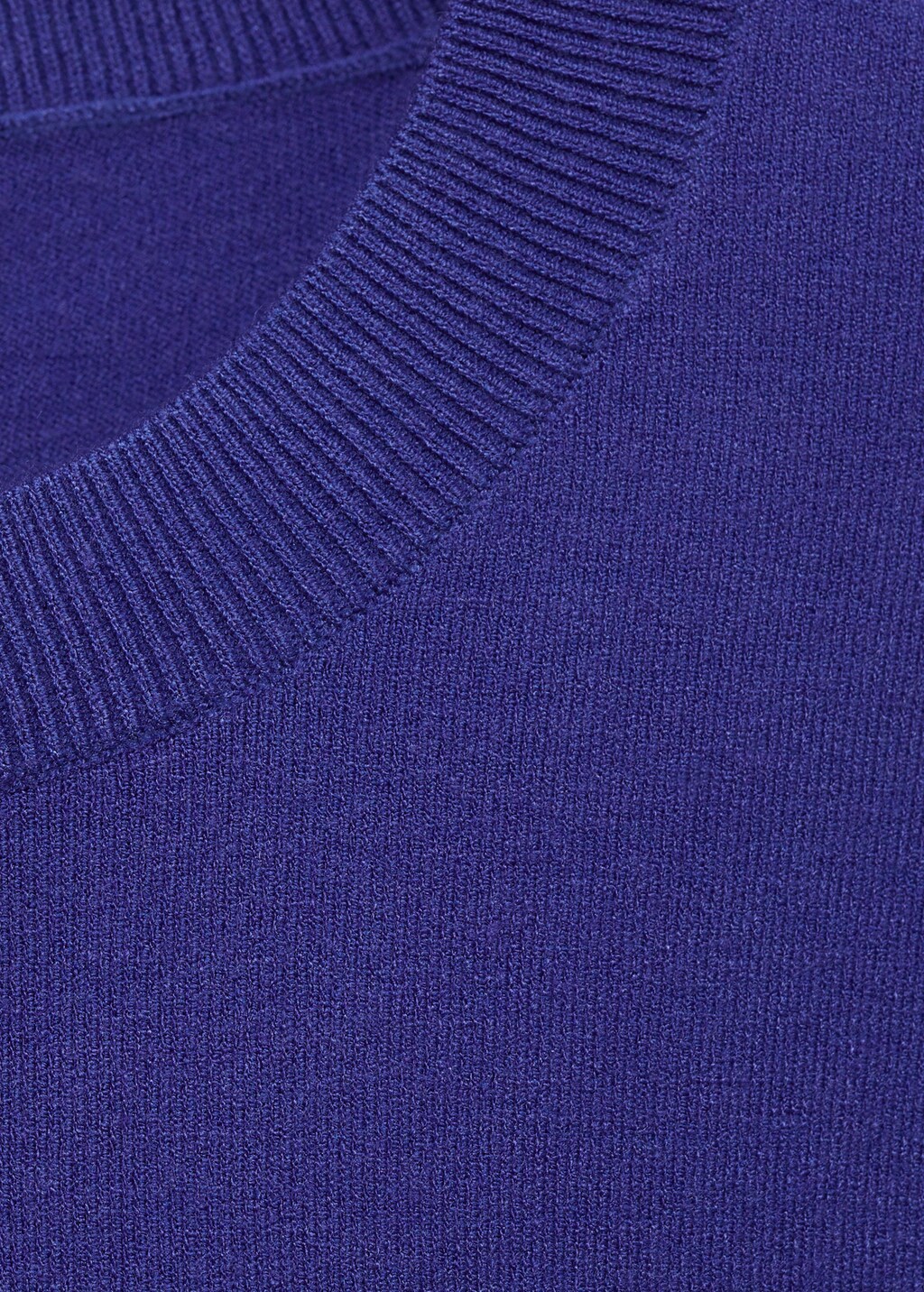 Short-sleeved fine-knit sweater