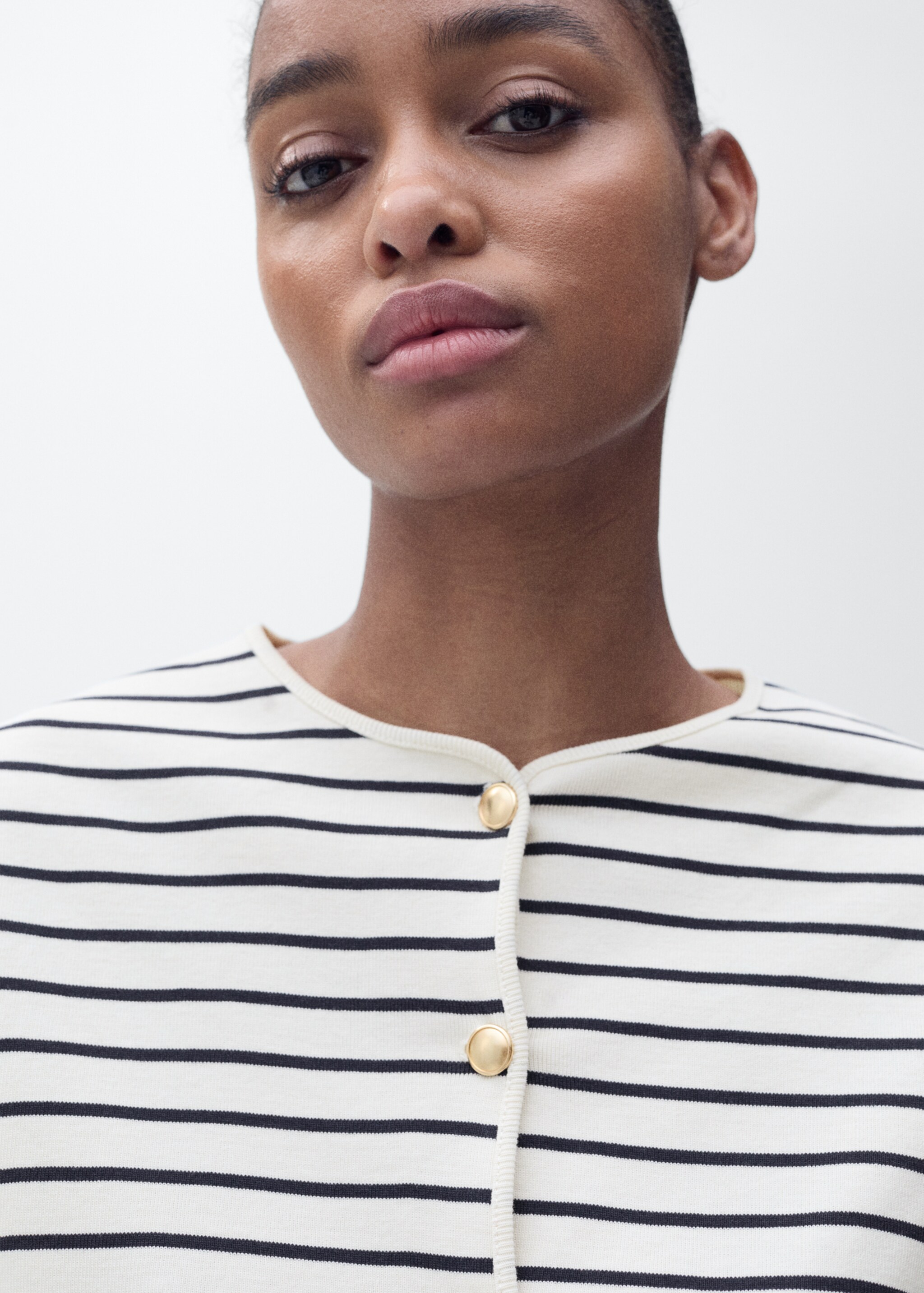Short sleeve striped cardigan - Details of the article 2