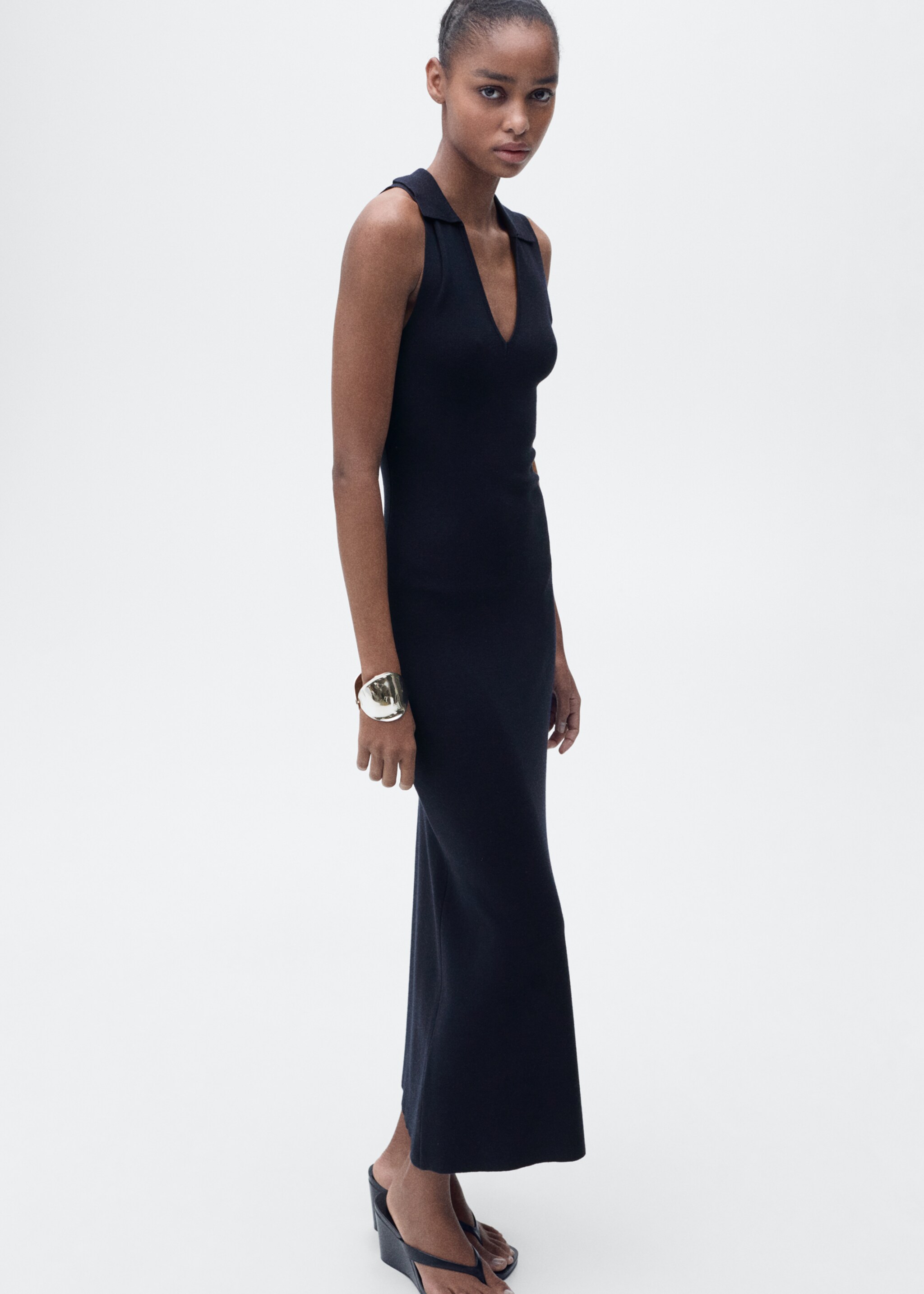 Knitted midi-dress with lapels - Details of the article 2