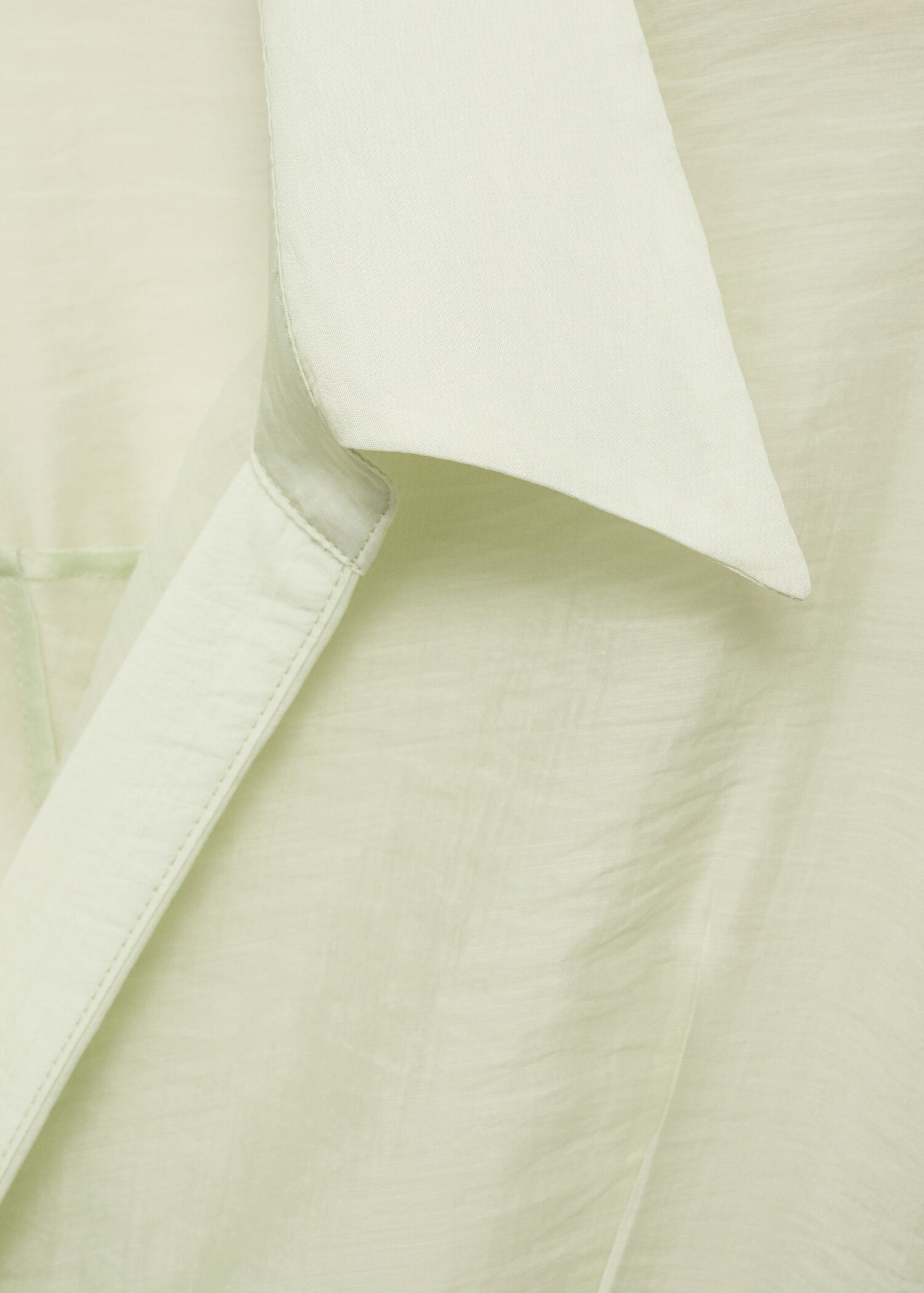 Lyocell wrap shirt with bow closure - Details of the article 0