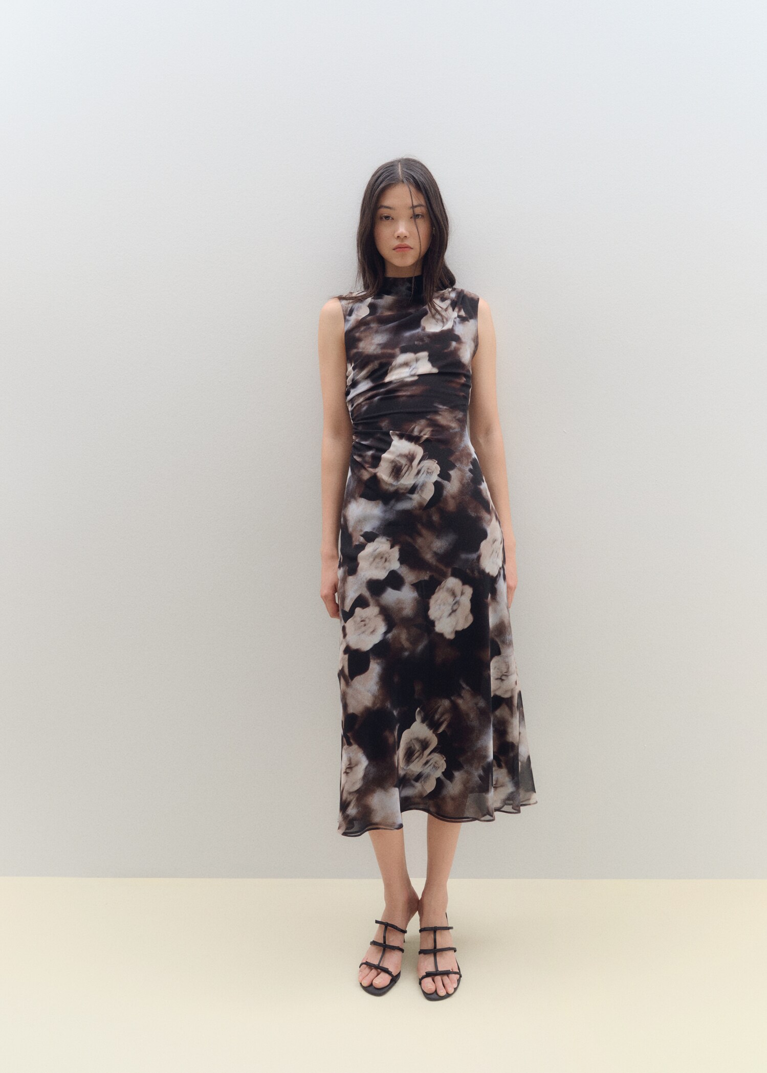 Robe drapée avec imprimé fleuri - Détail de l'article 7