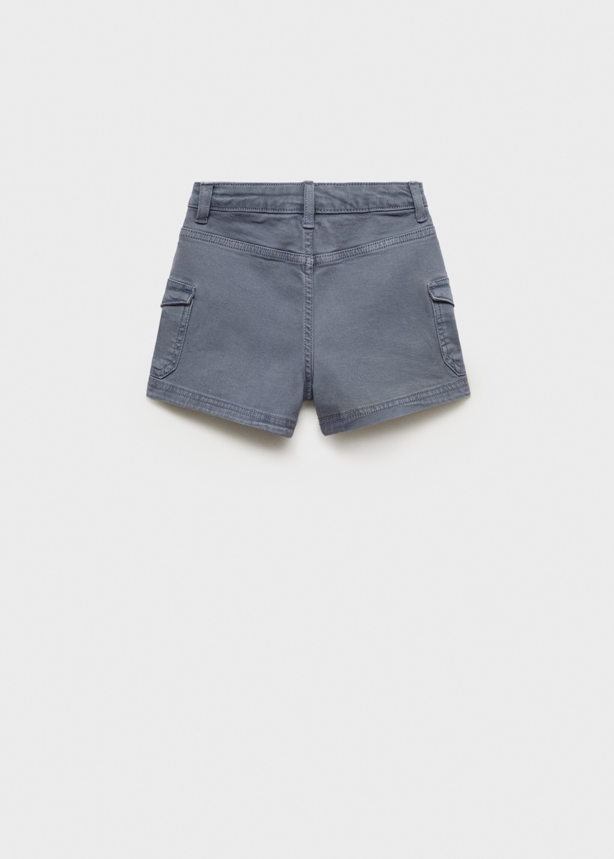 Cargo shorts - Reverse of the article